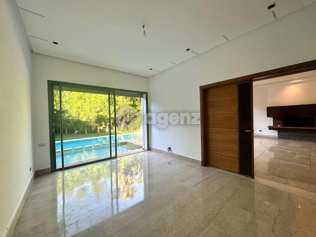Élégant Villa de 5 chambres à louer à Ain Diab Extension