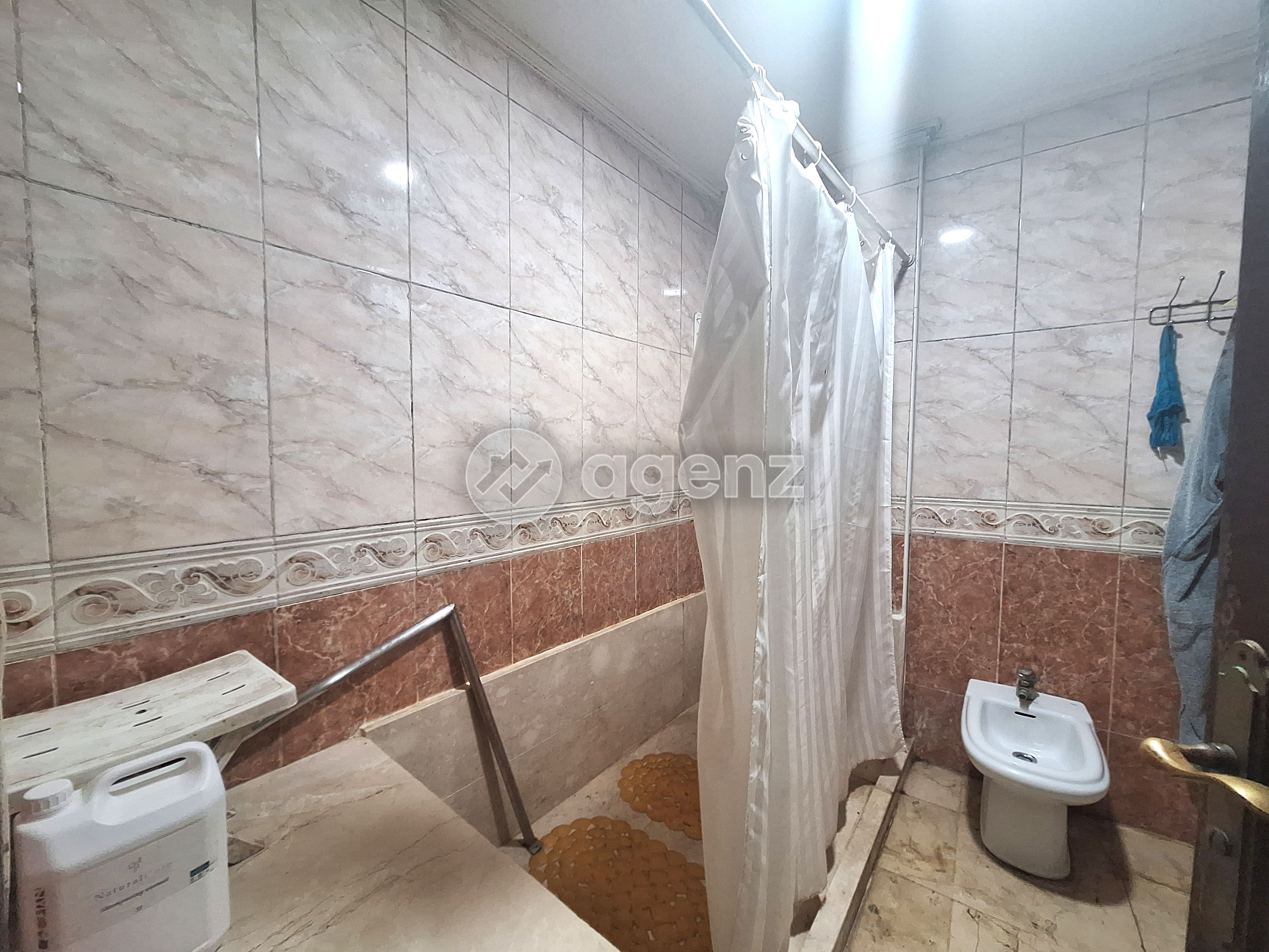 APPARTEMENT FAMILIAL AVEC SUITE PARENTALE À MAÂRIF — 5
