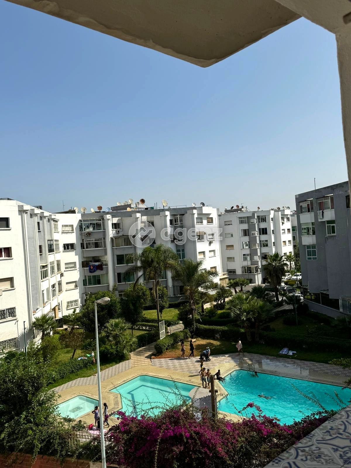 Élégant Appartement de 3 chambres à vendre à Beausite — 2