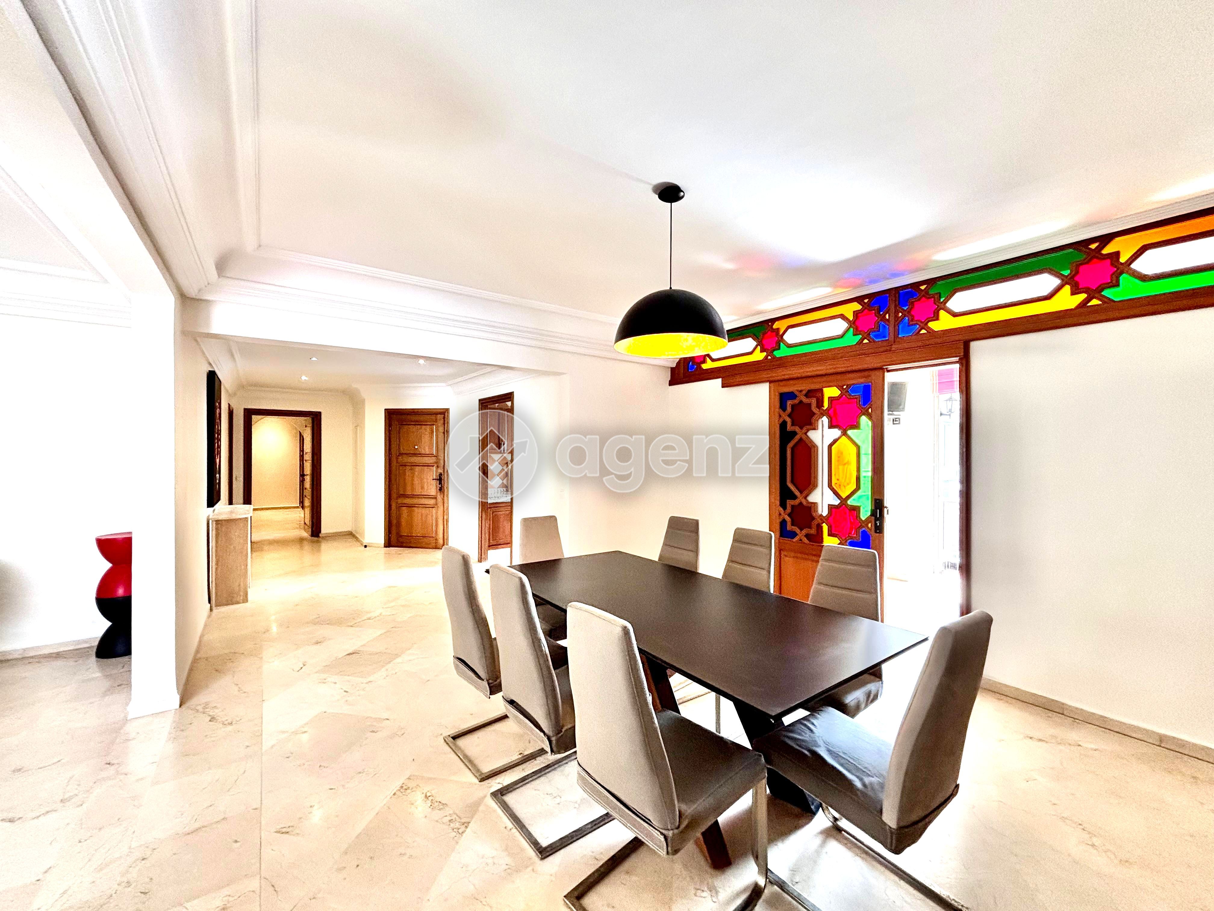 Élégant Appartement meublé de 3 chambres à louer à Maârif Extension 