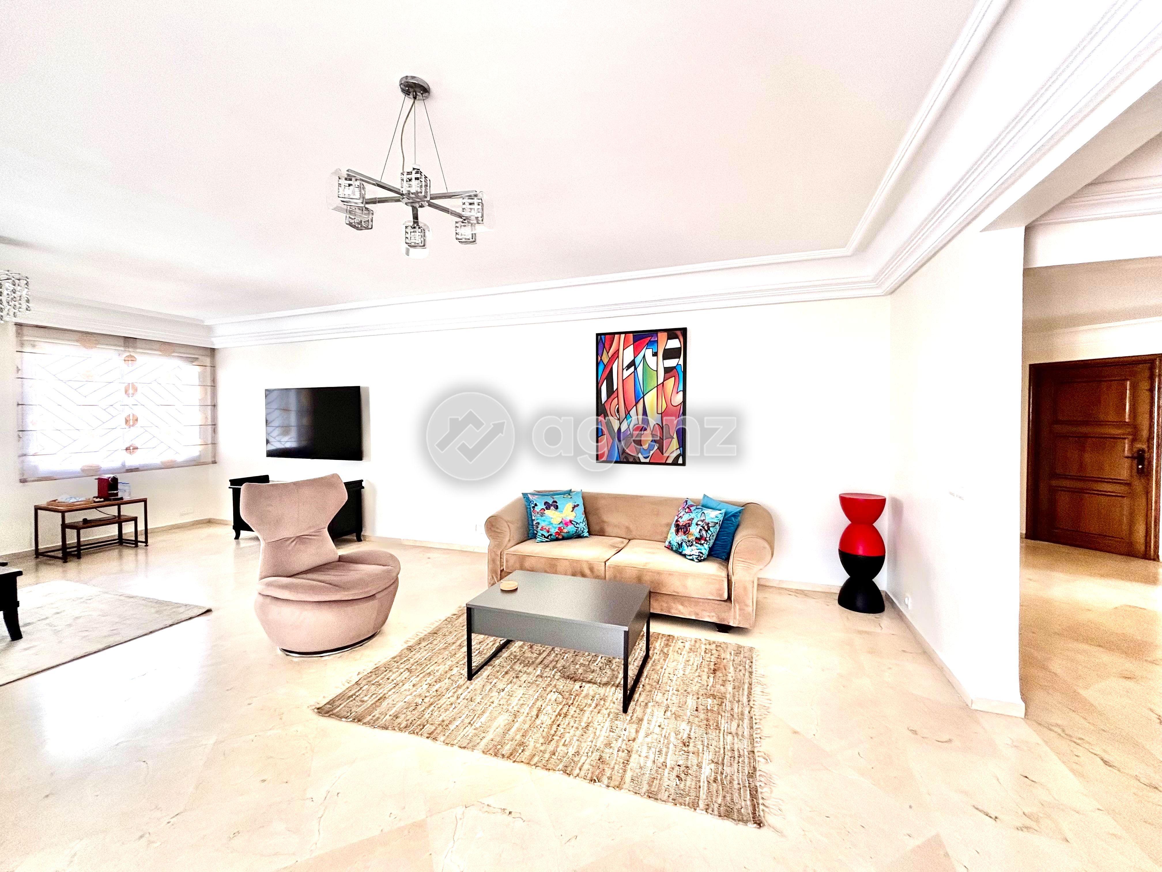 Élégant Appartement meublé de 3 chambres à louer à Maârif Extension  — 3