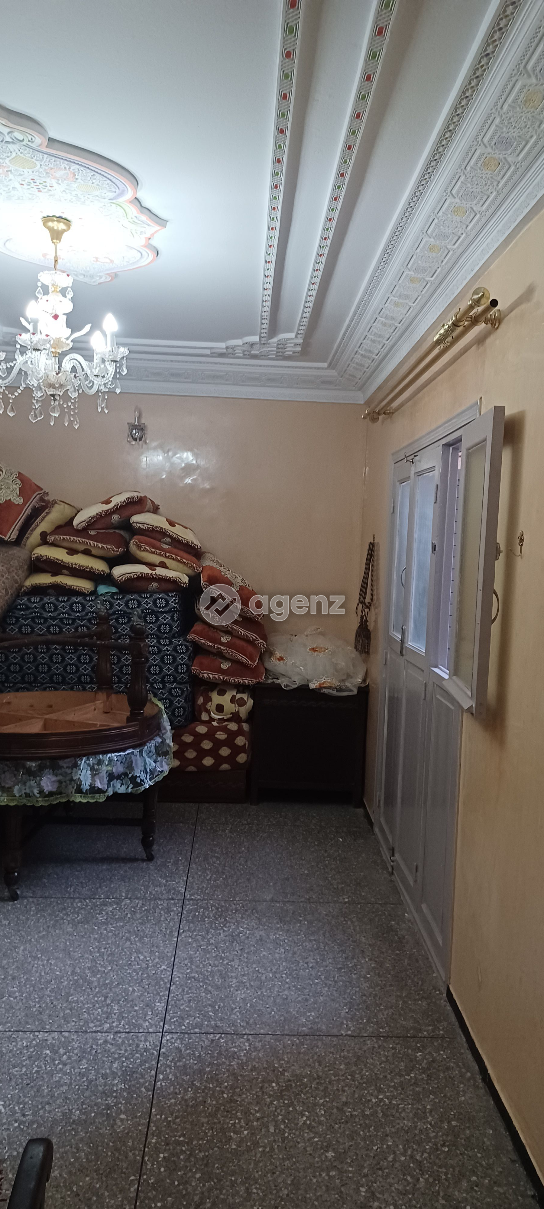 Authentique appartement de 3 chambres à vendre à Hay Adil — 3