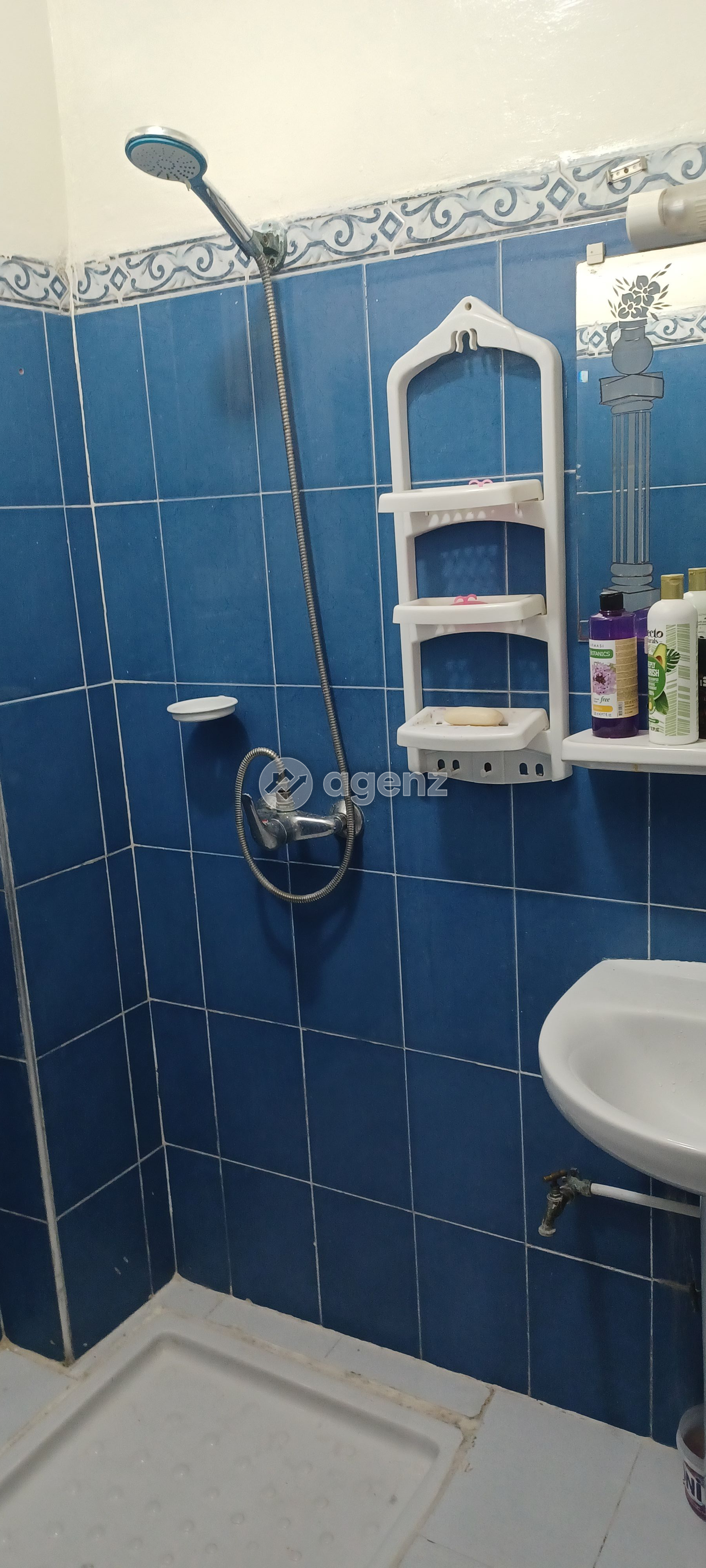 Authentique appartement de 3 chambres à vendre à Hay Adil — 4
