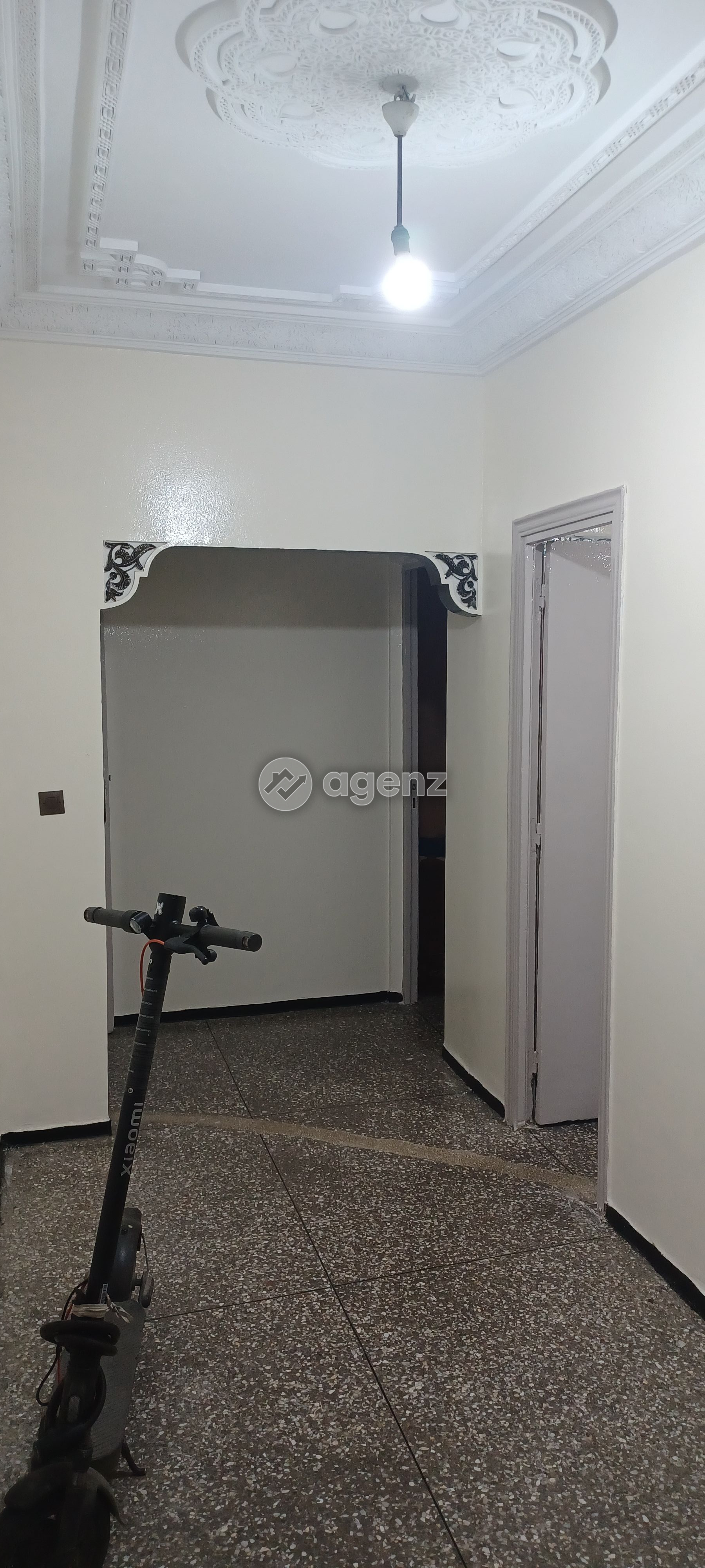 Authentique appartement de 3 chambres à vendre à Hay Adil — 2