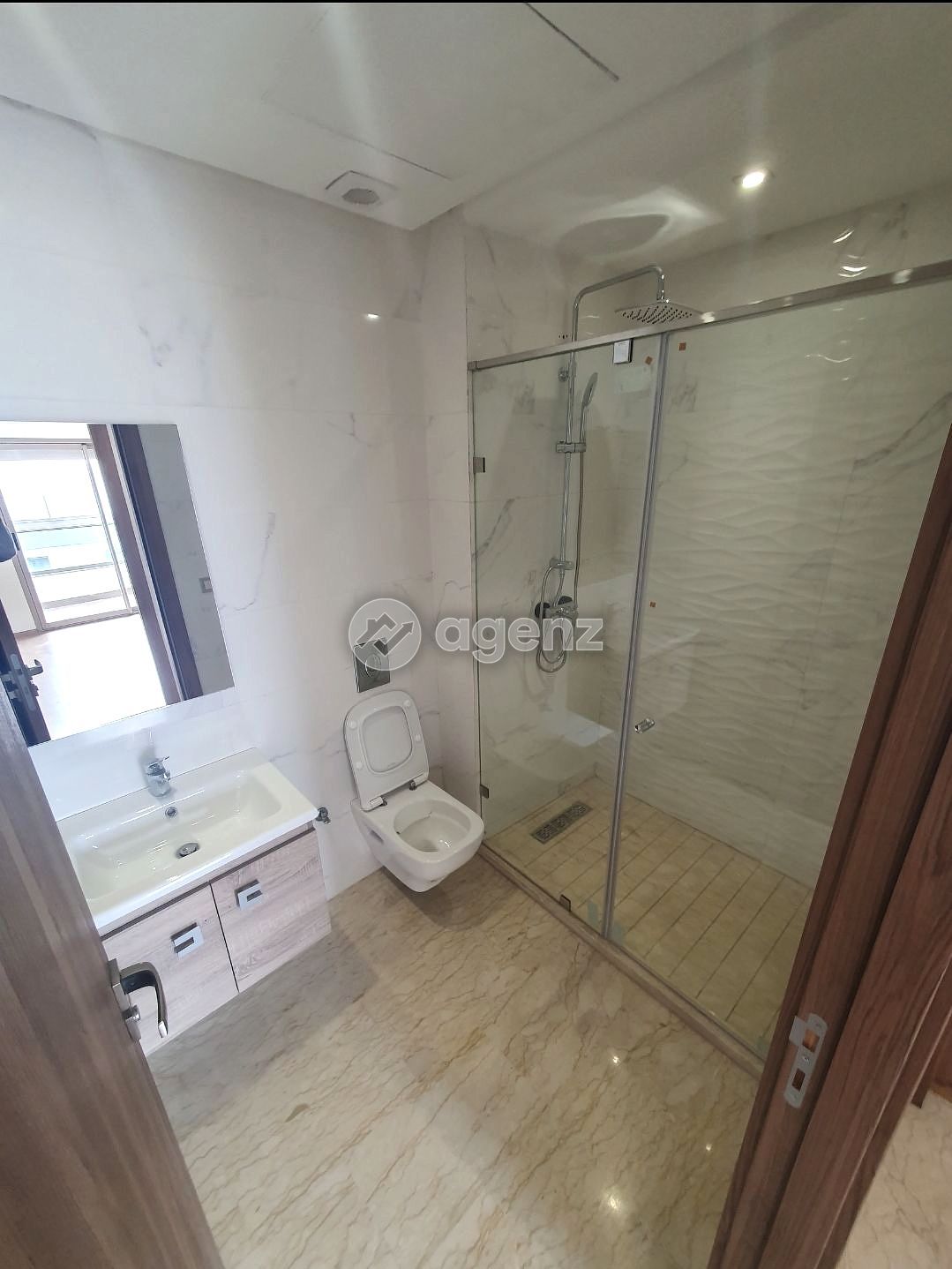 Appartement à louer à Les Hôpitaux — 4