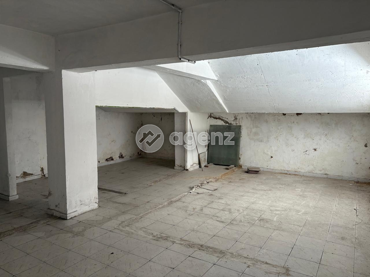 À vendre ou à louer – Grand magasin commercial 360 m² à Avenue 2 Mars, Quartier des Hôpitaux – Casablanca — 5
