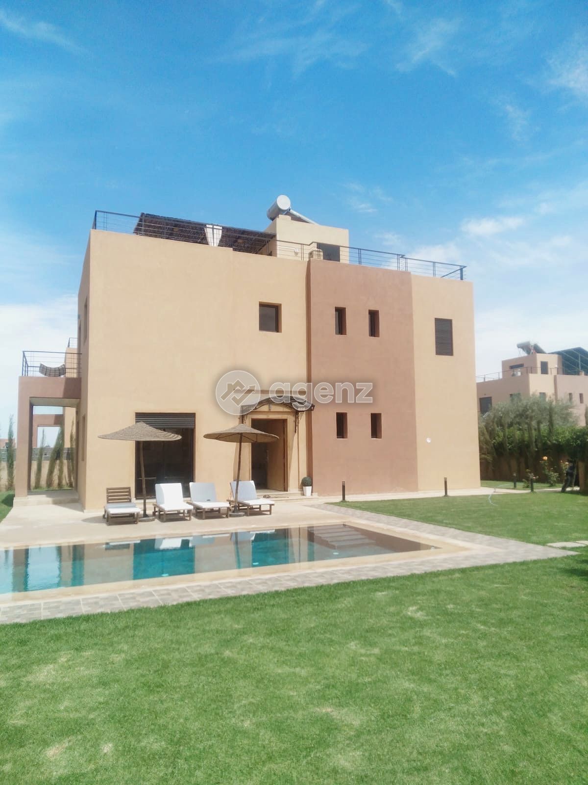 Charmant Villa de 4 chambres à louer à Route de Fès