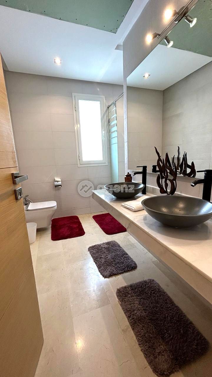 Prestigieuse villa avec piscine privée et grande terrasse sur le toit — 4