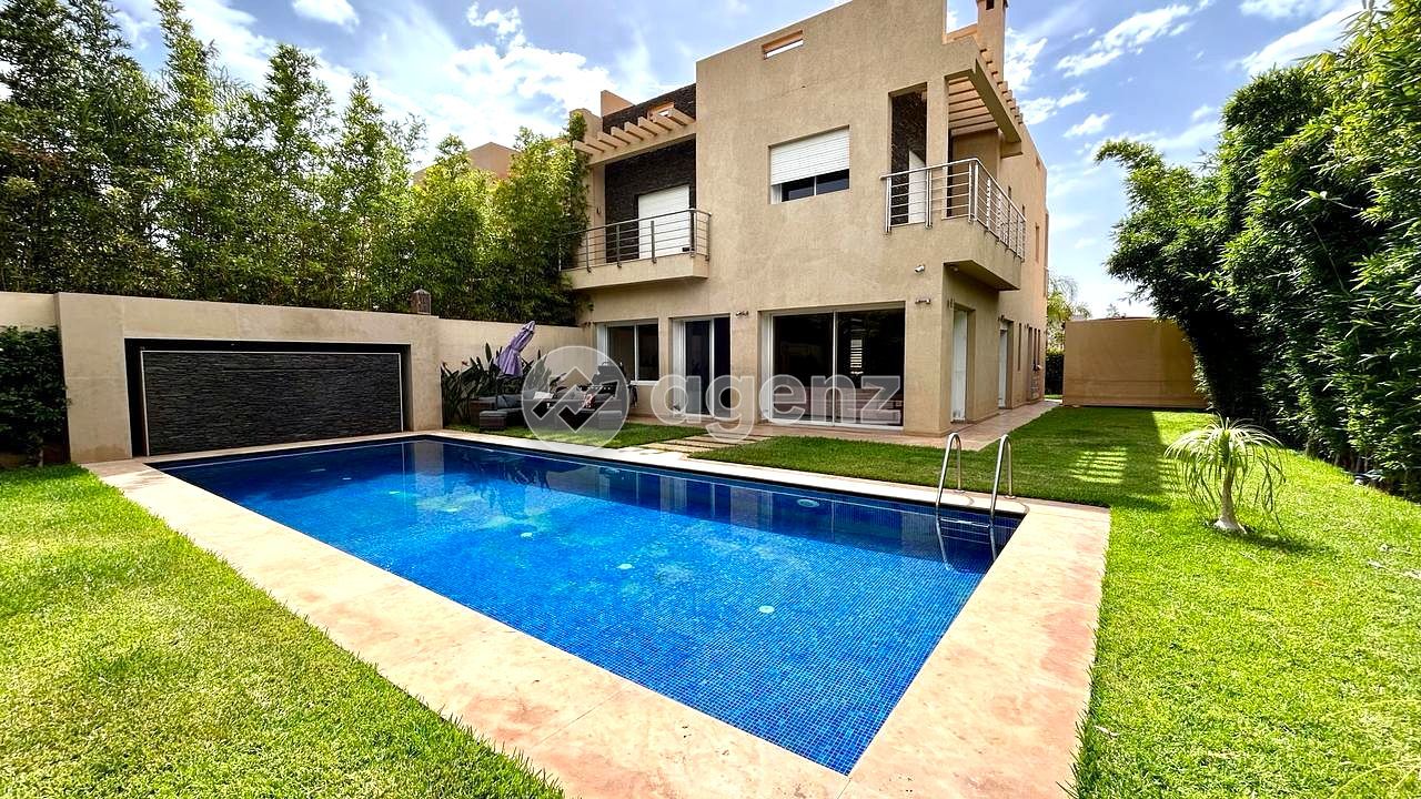 Prestigieuse villa avec piscine privée et grande terrasse sur le toit — 5