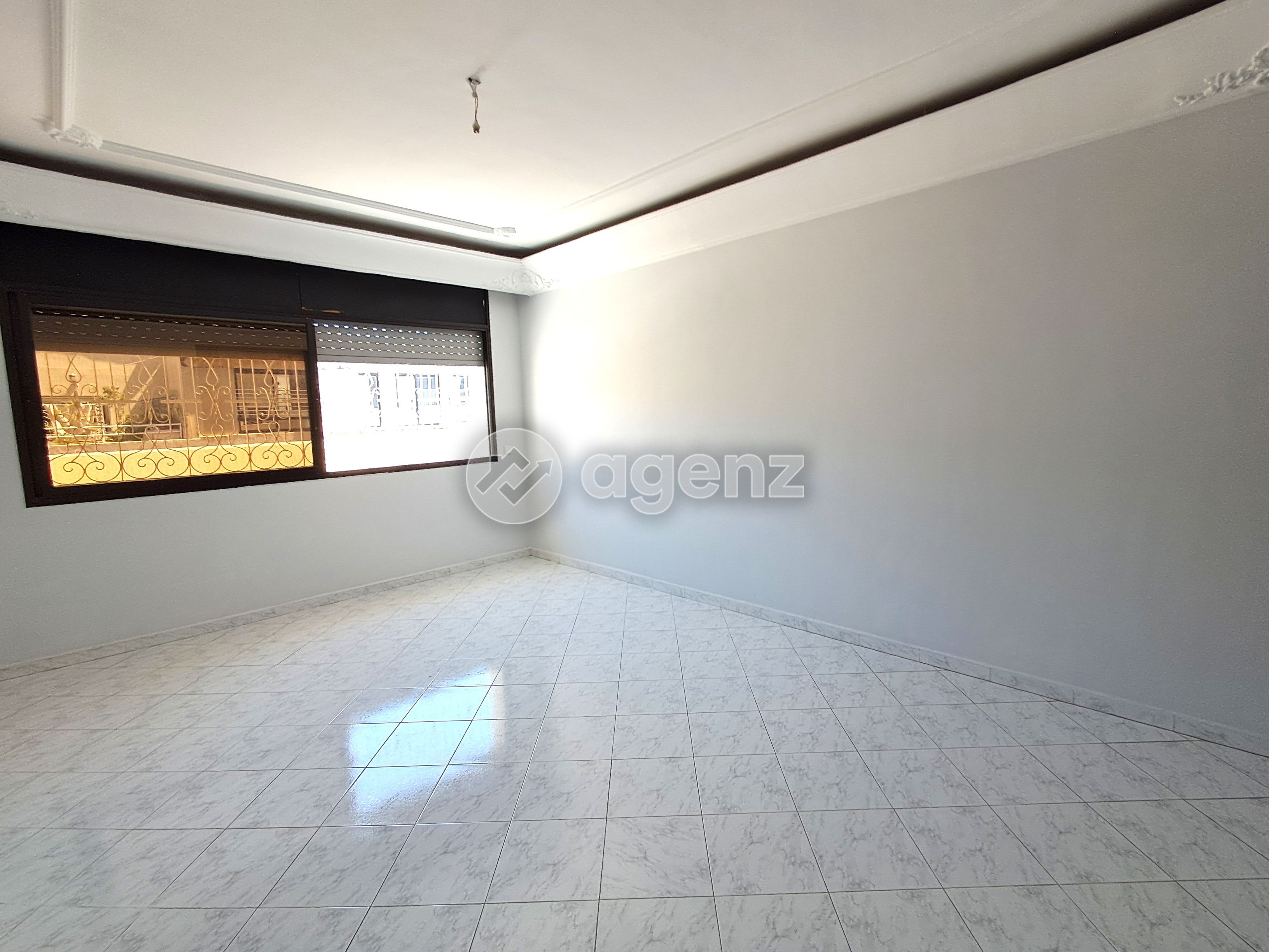Appartement à vendre à Les Hôpitaux — 2