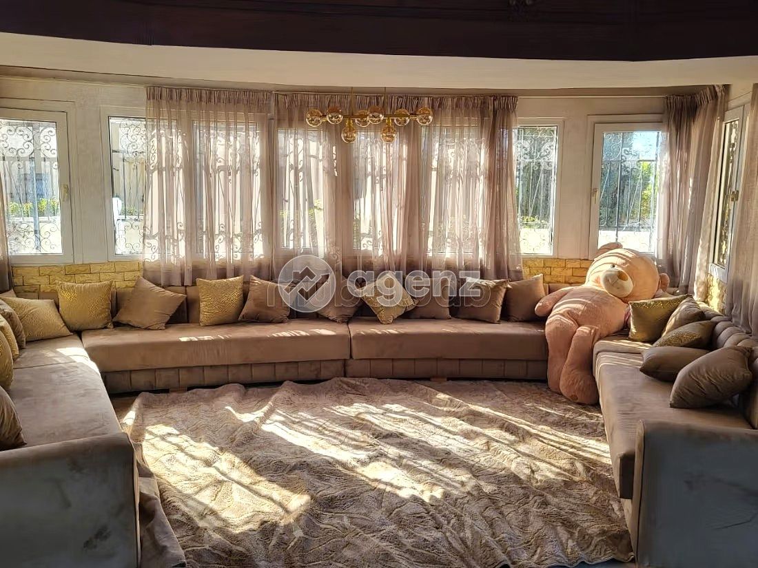 Superbe villa 3 façades à vendre à Sonaba 
Agadir 418 m² — 3