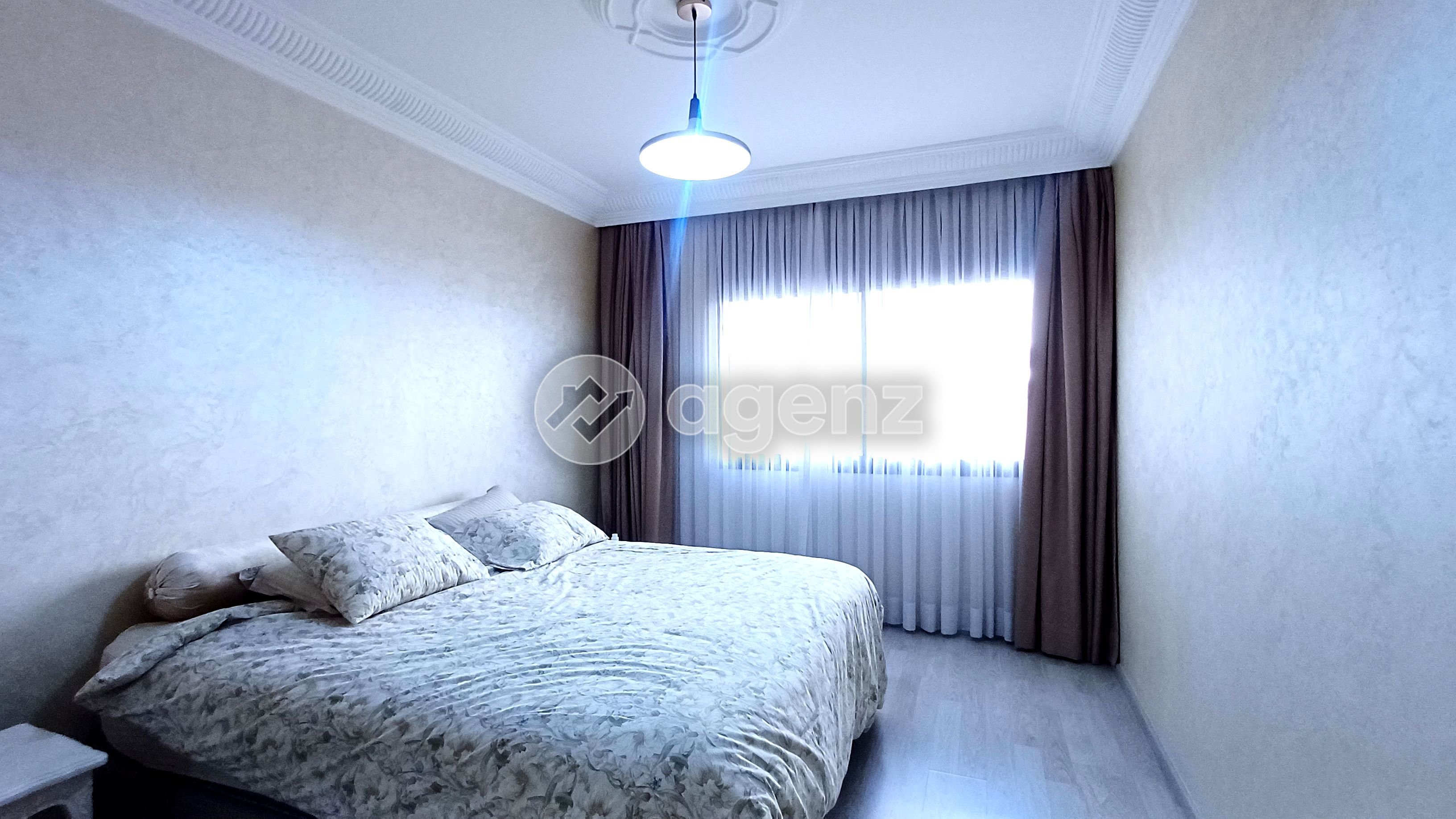UN ESPACE DE VIE MODERNE DANS UN QUARTIER PRESTIGIEUX — 2
