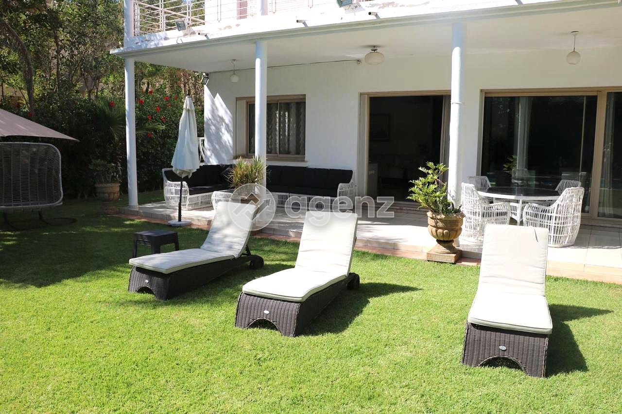 Charmante Villa de 6 chambres à vendre à Bouskoura Ville — 3