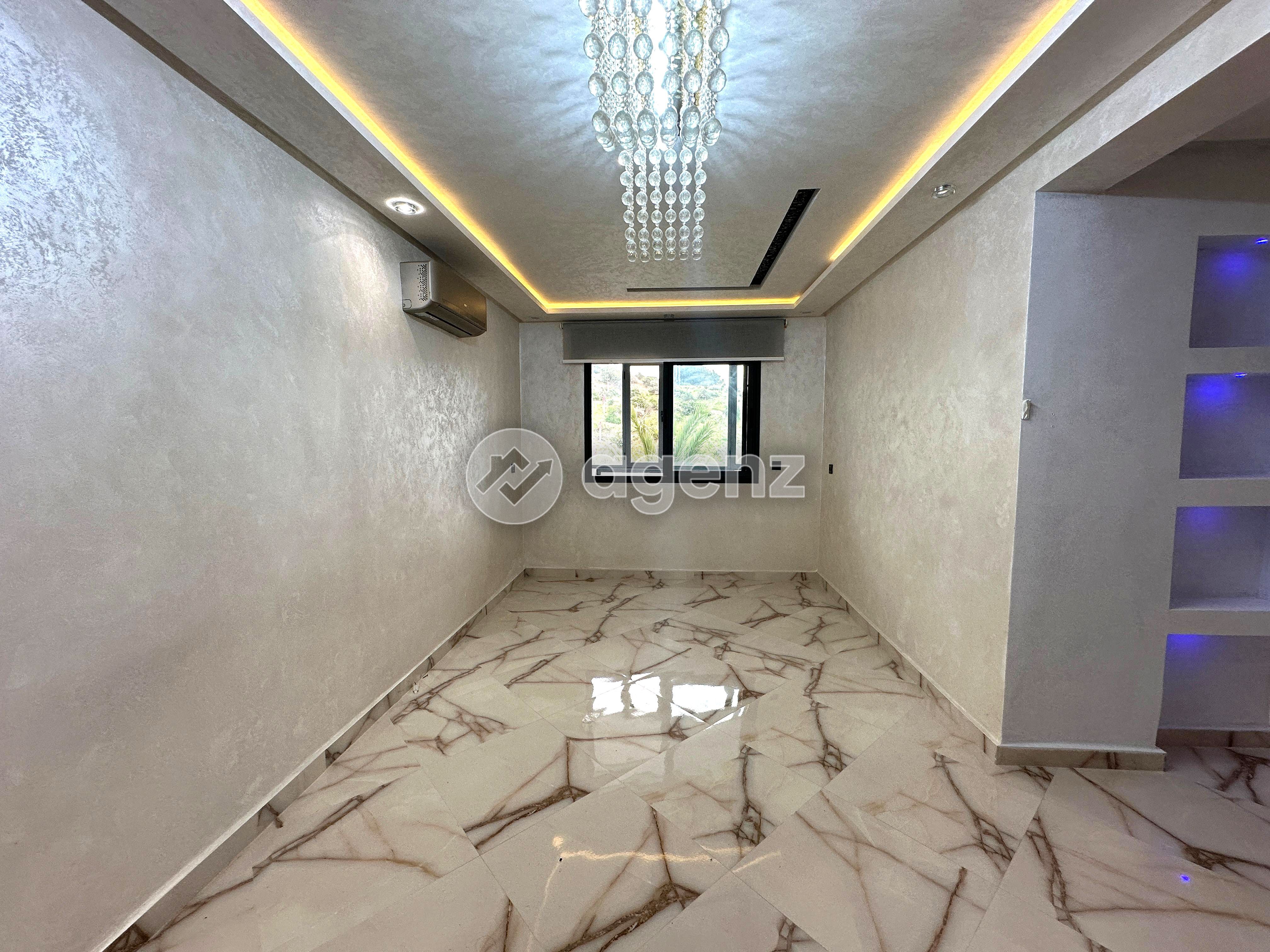 Appartement à vendre à Mnar