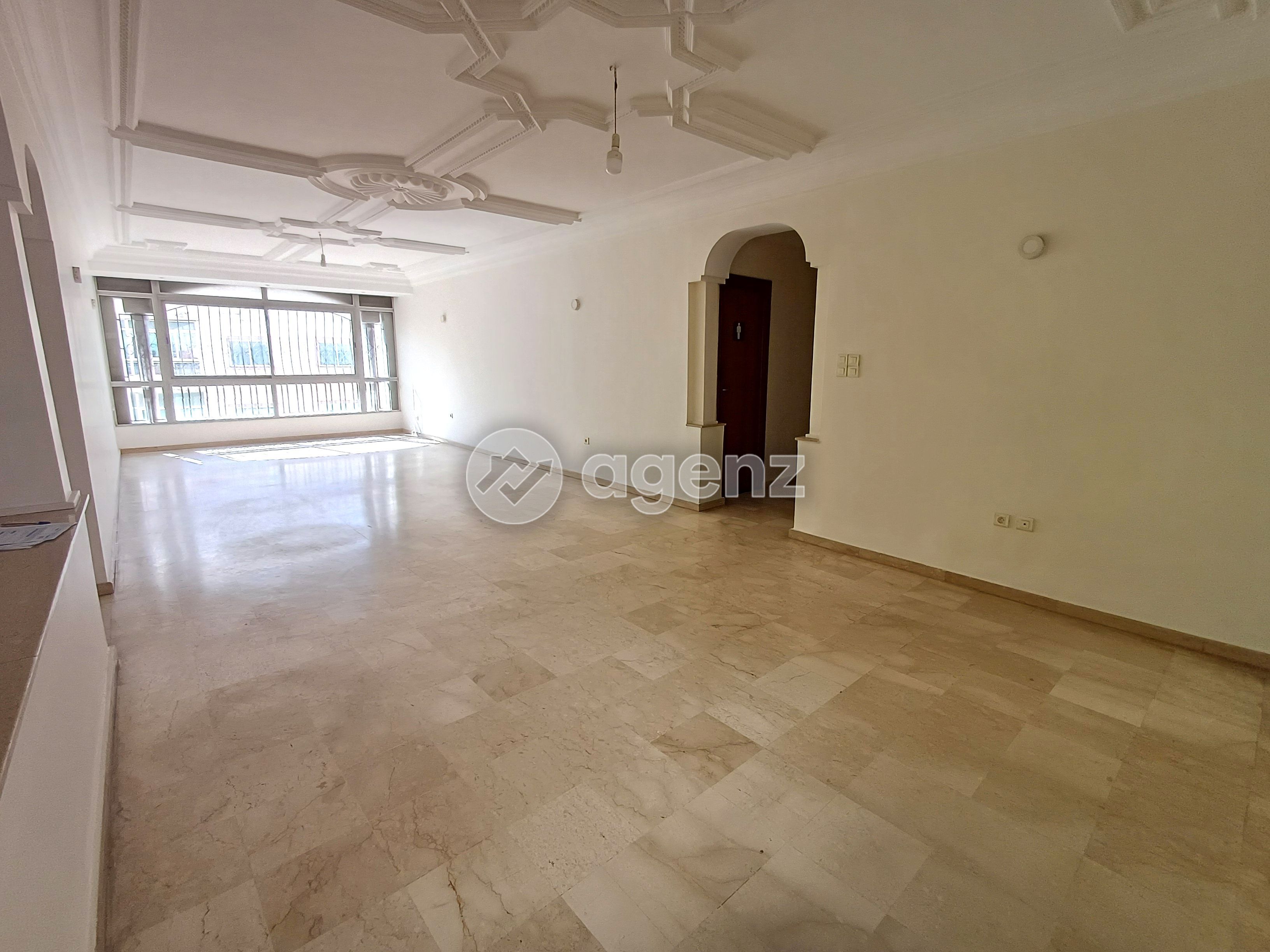 Appartement à vendre à Les Hôpitaux — 2