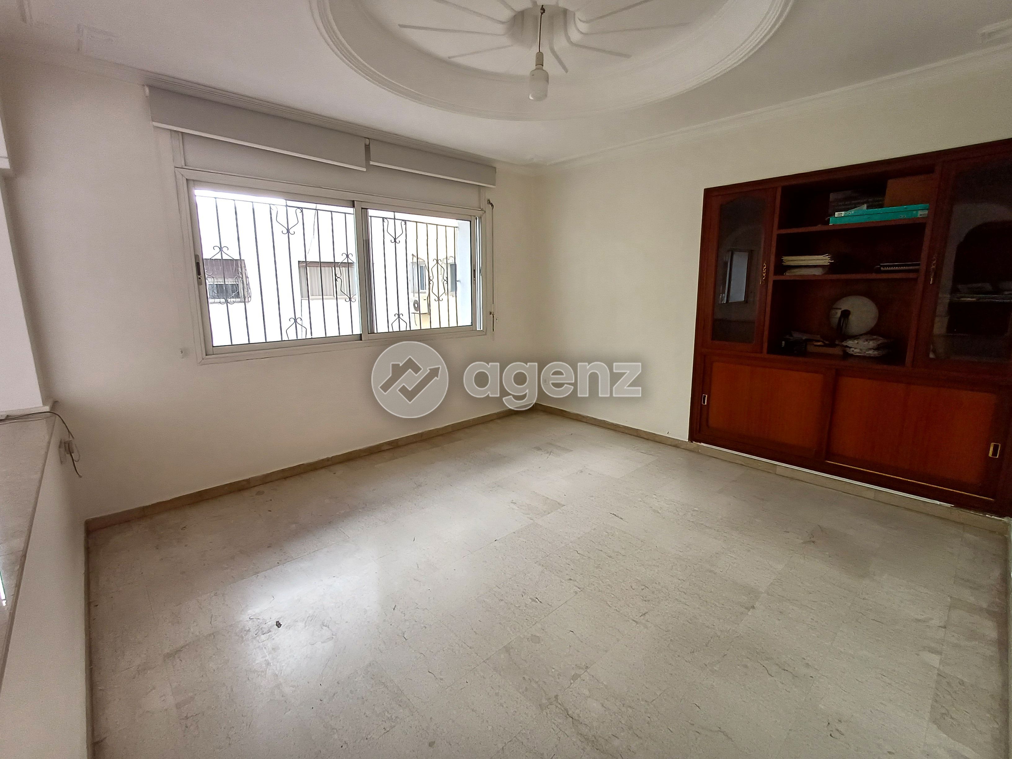 Appartement à vendre à Les Hôpitaux — 5