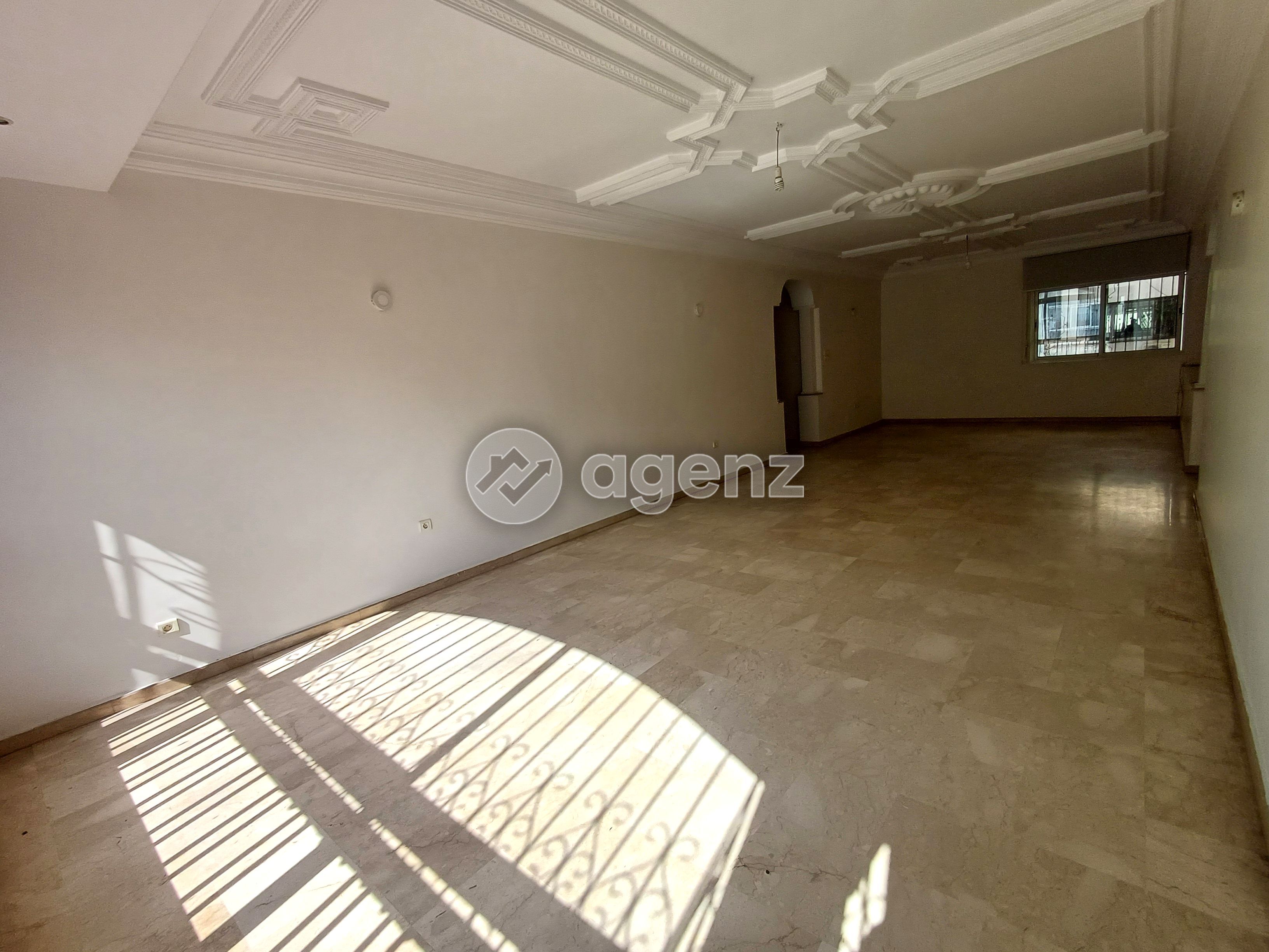 Appartement à vendre à Les Hôpitaux — 4