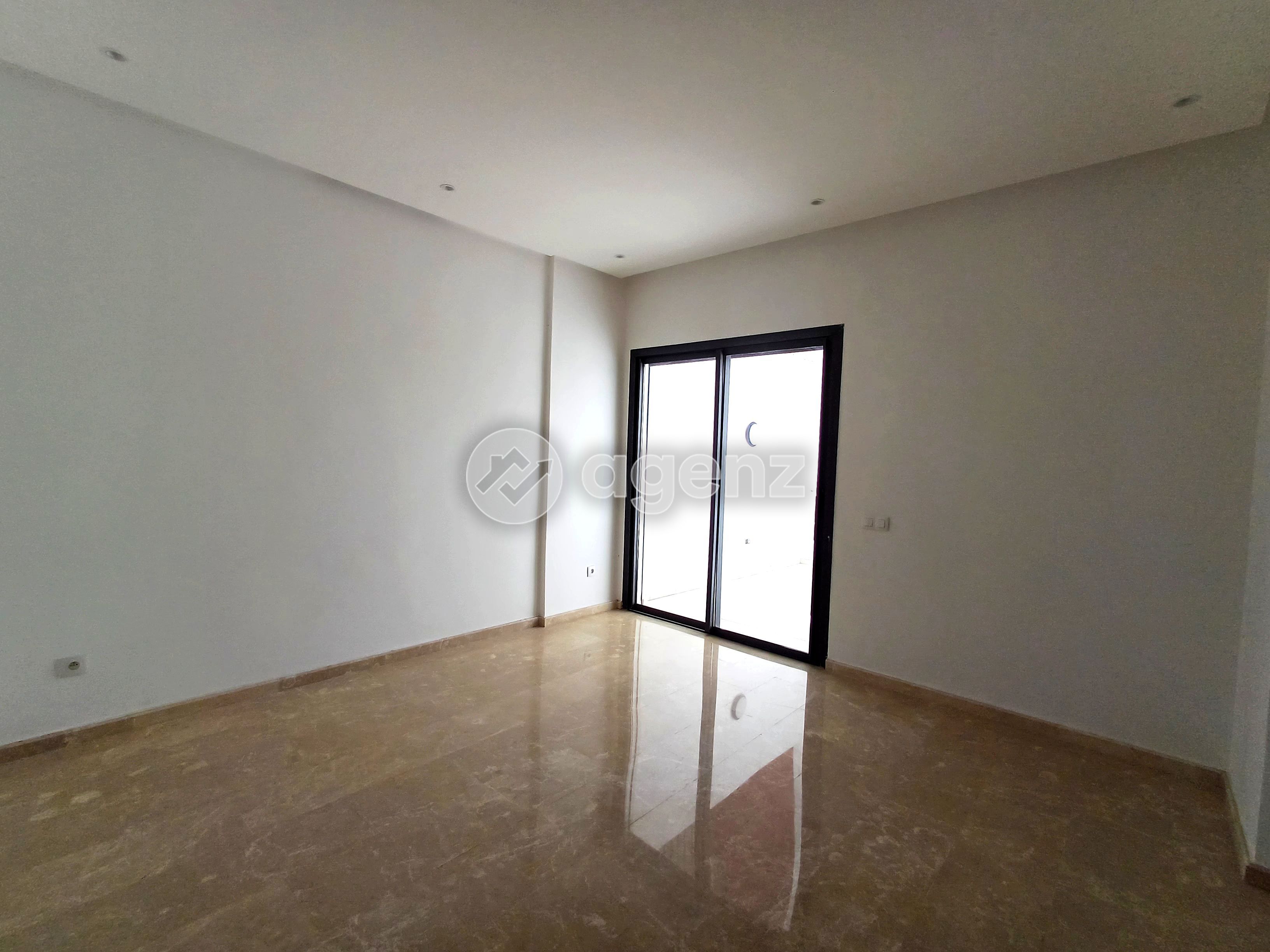 Superbe Appartement de 1 chambre à vendre à Bourgogne Ouest — 2