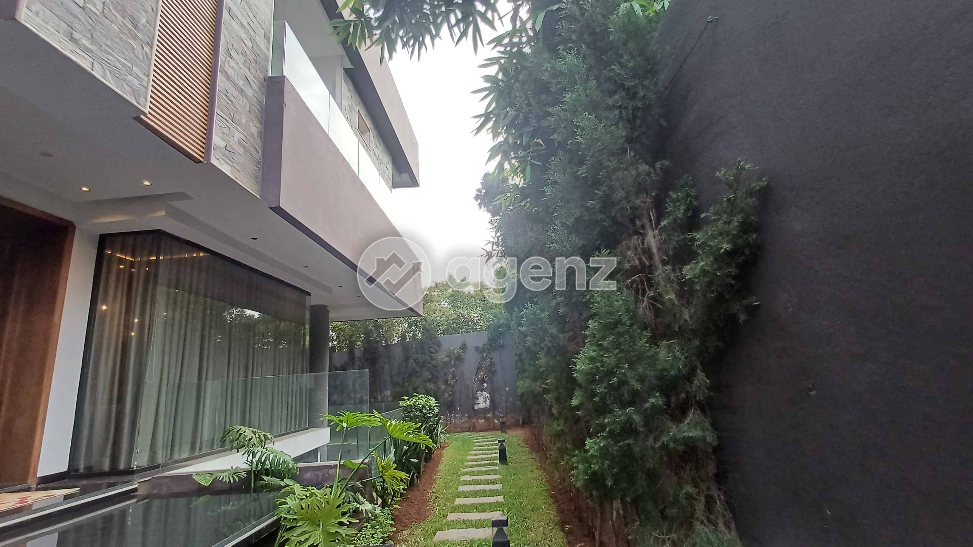 Villa 520 m² à Longchamps — 3