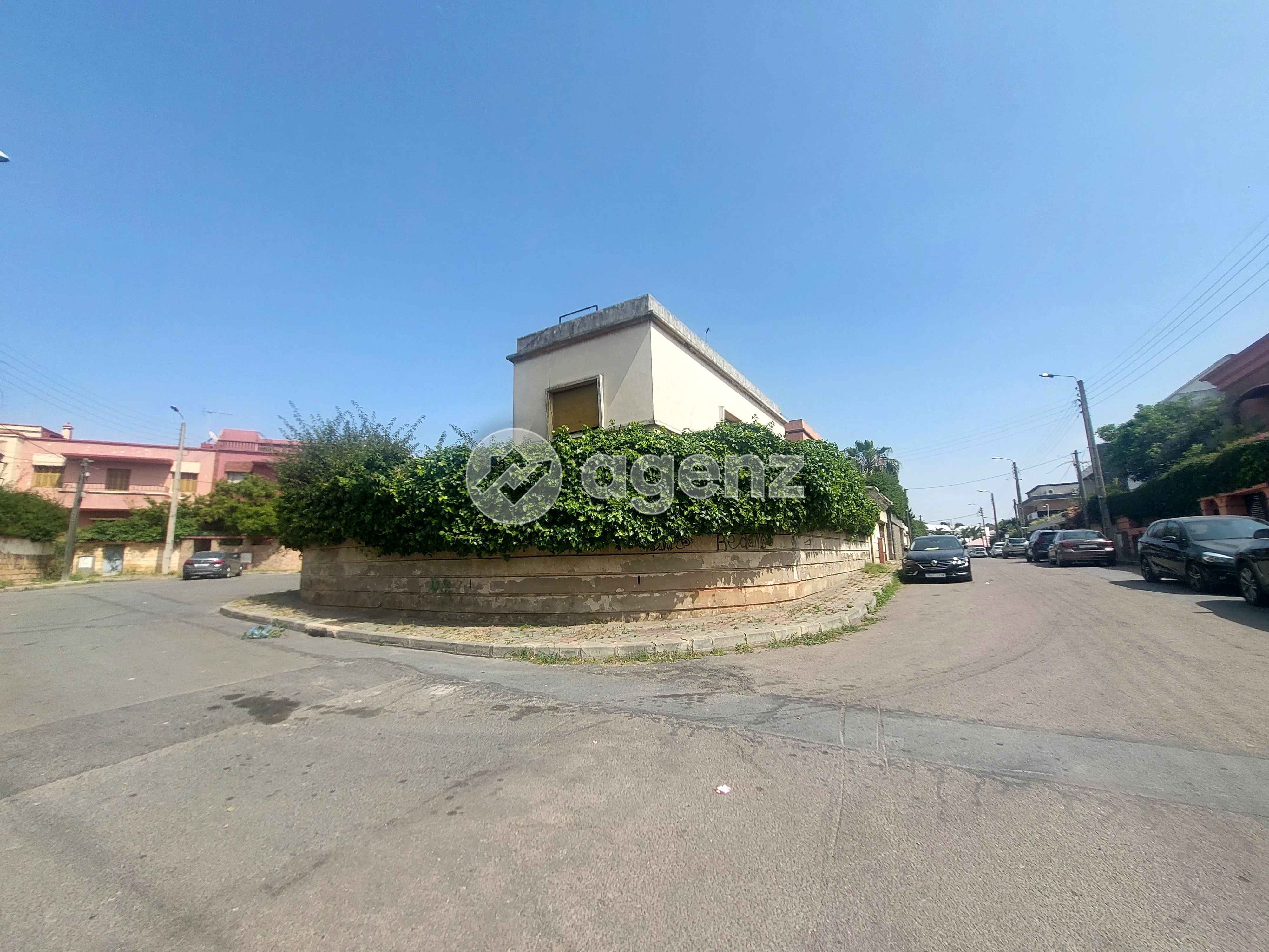 Villa à rénover ou à démolir – Opportunité rare au cœur de 2 Mars — 3