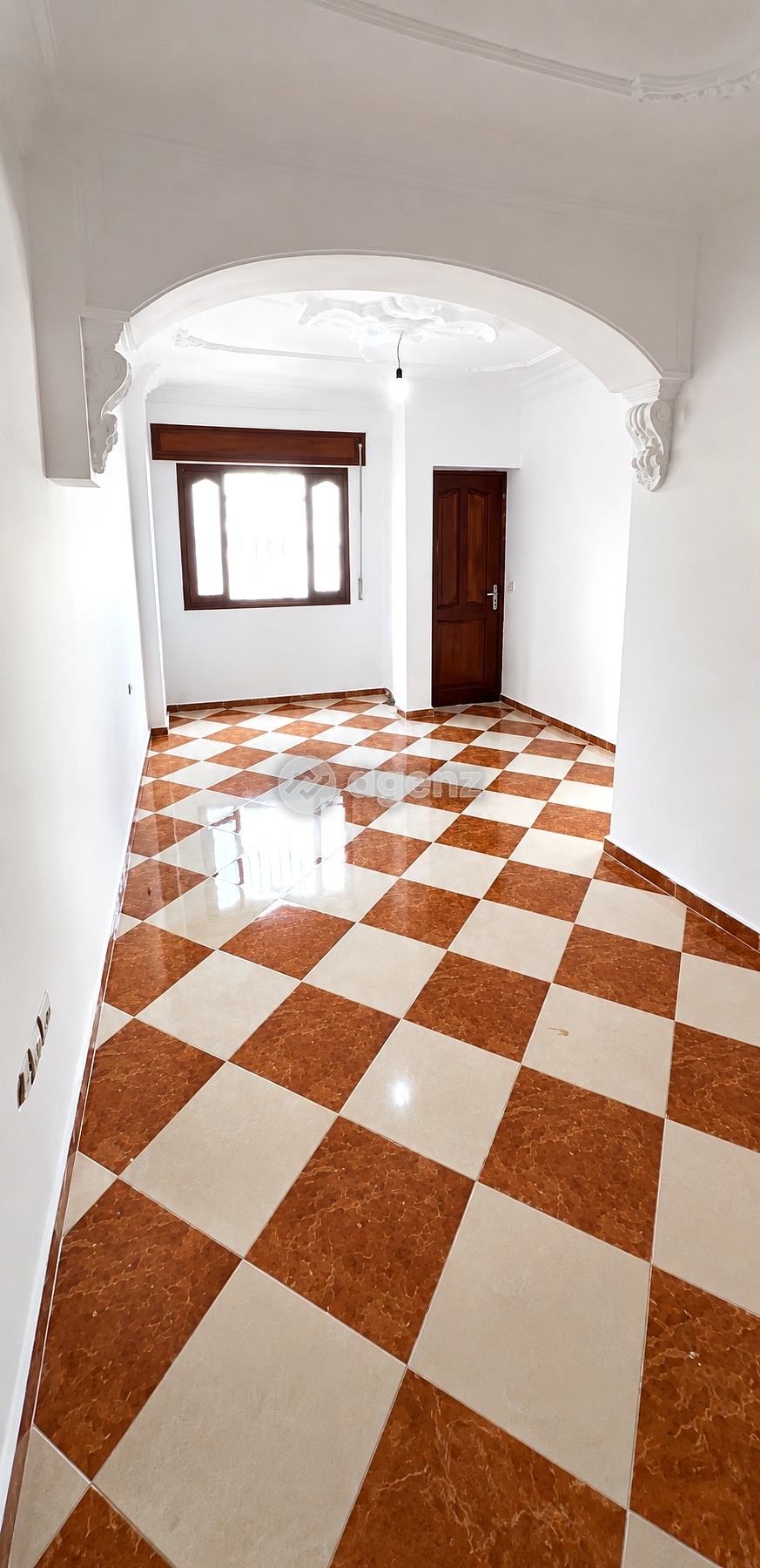 Appartement à louer mensuel avec 3 chambres et 2 salles de bains à Tétouan.