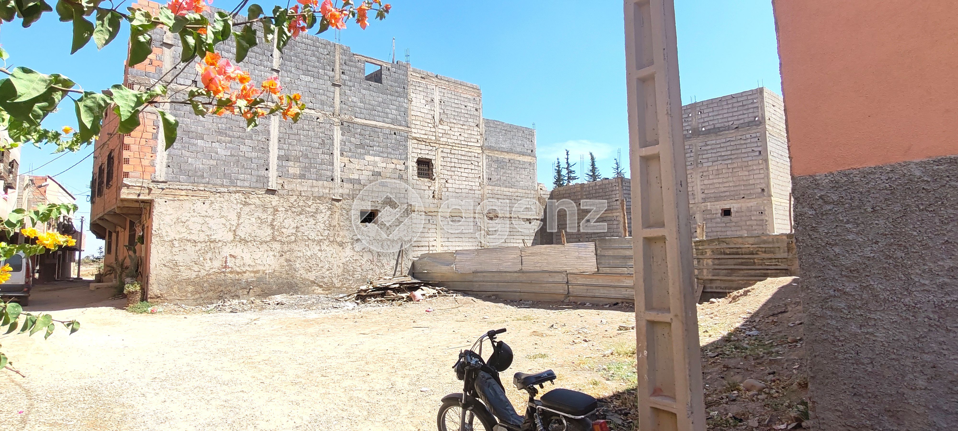 أرض استثنائي(ة) للبيع في Route de Fès