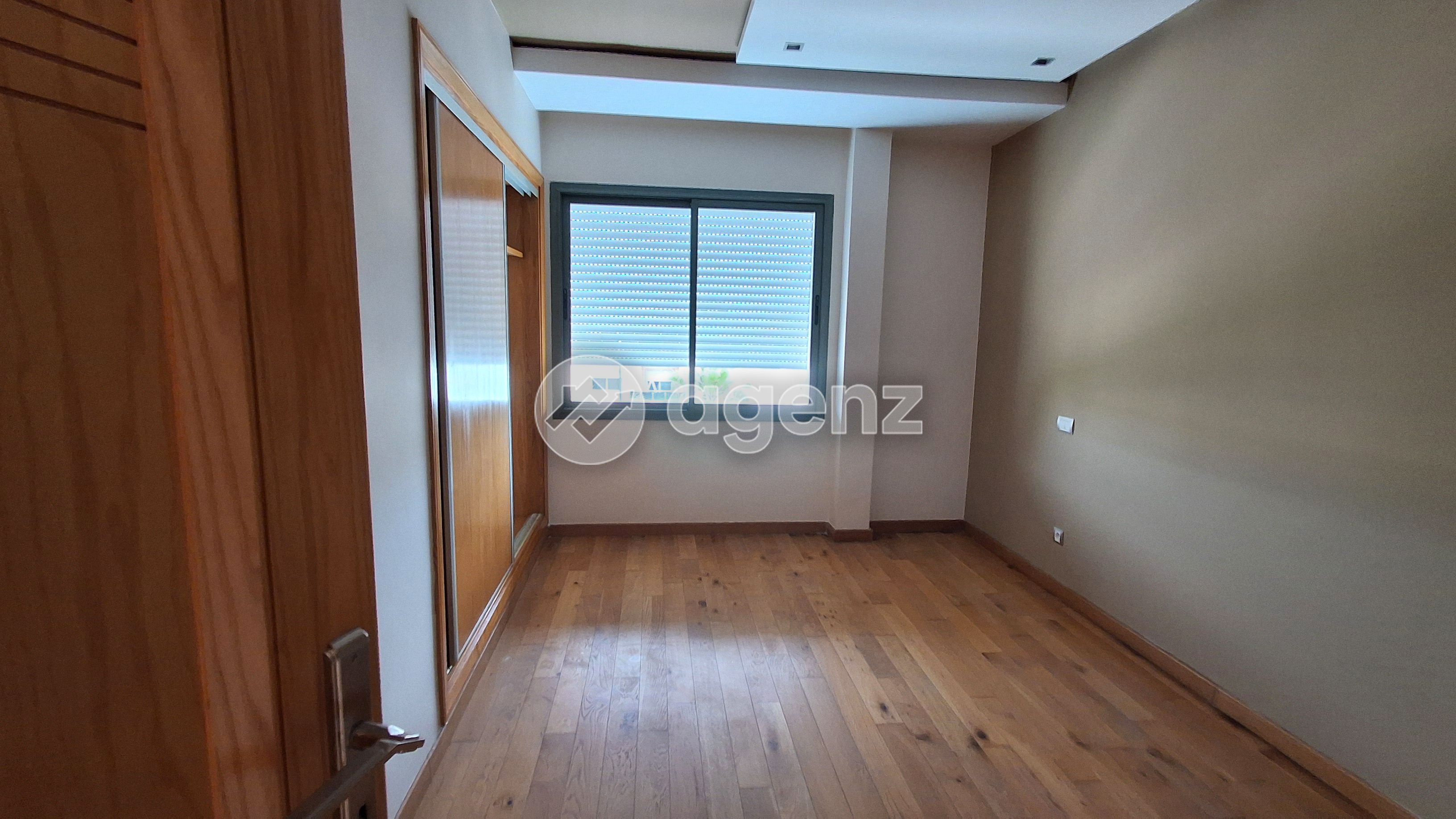 Triplex de 306 m² à Bouskoura - Bouskoura — 3