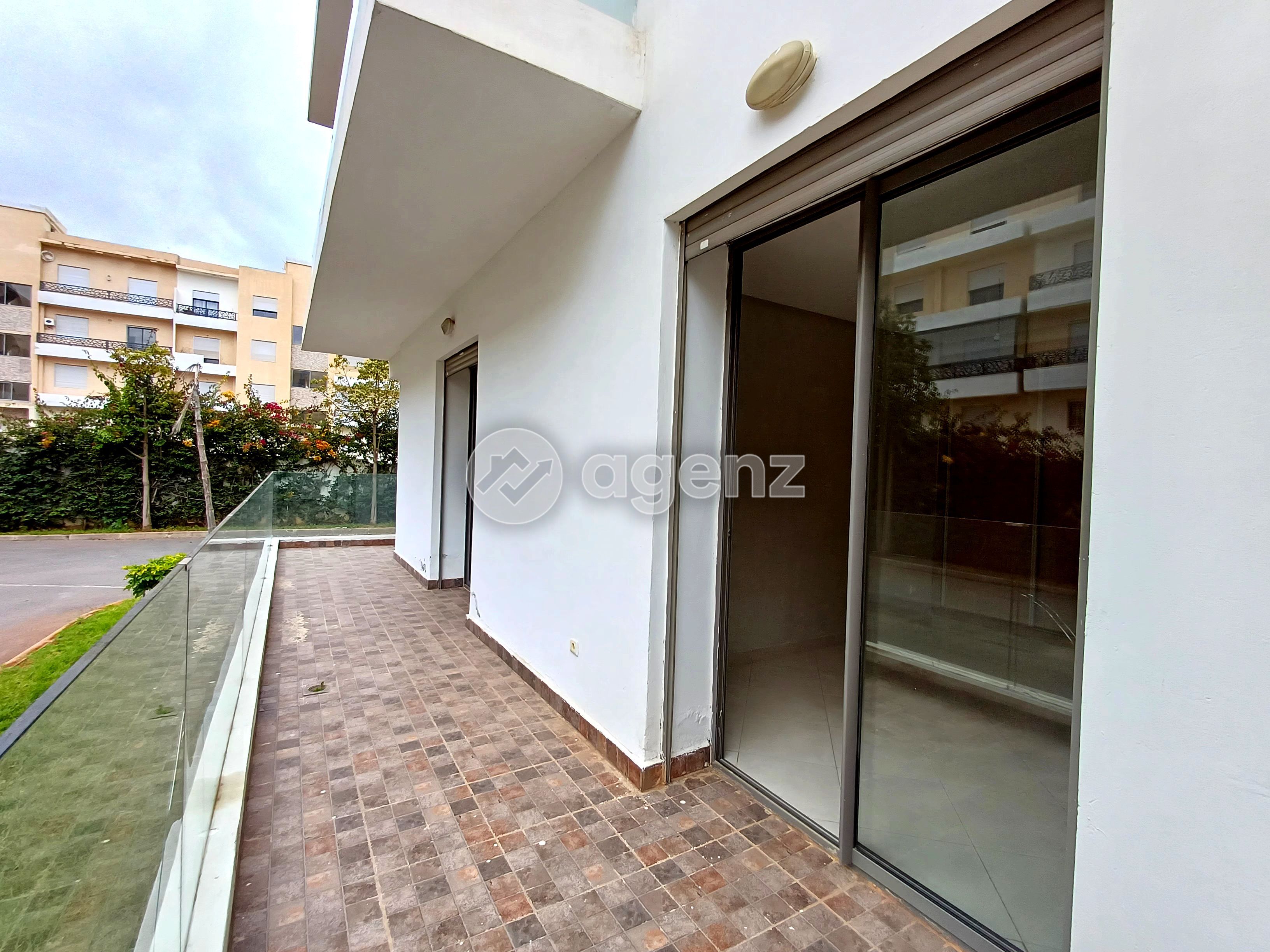 Luxueux Appartement de 2 chambres à vendre à Plage Mimosa 2 — 4