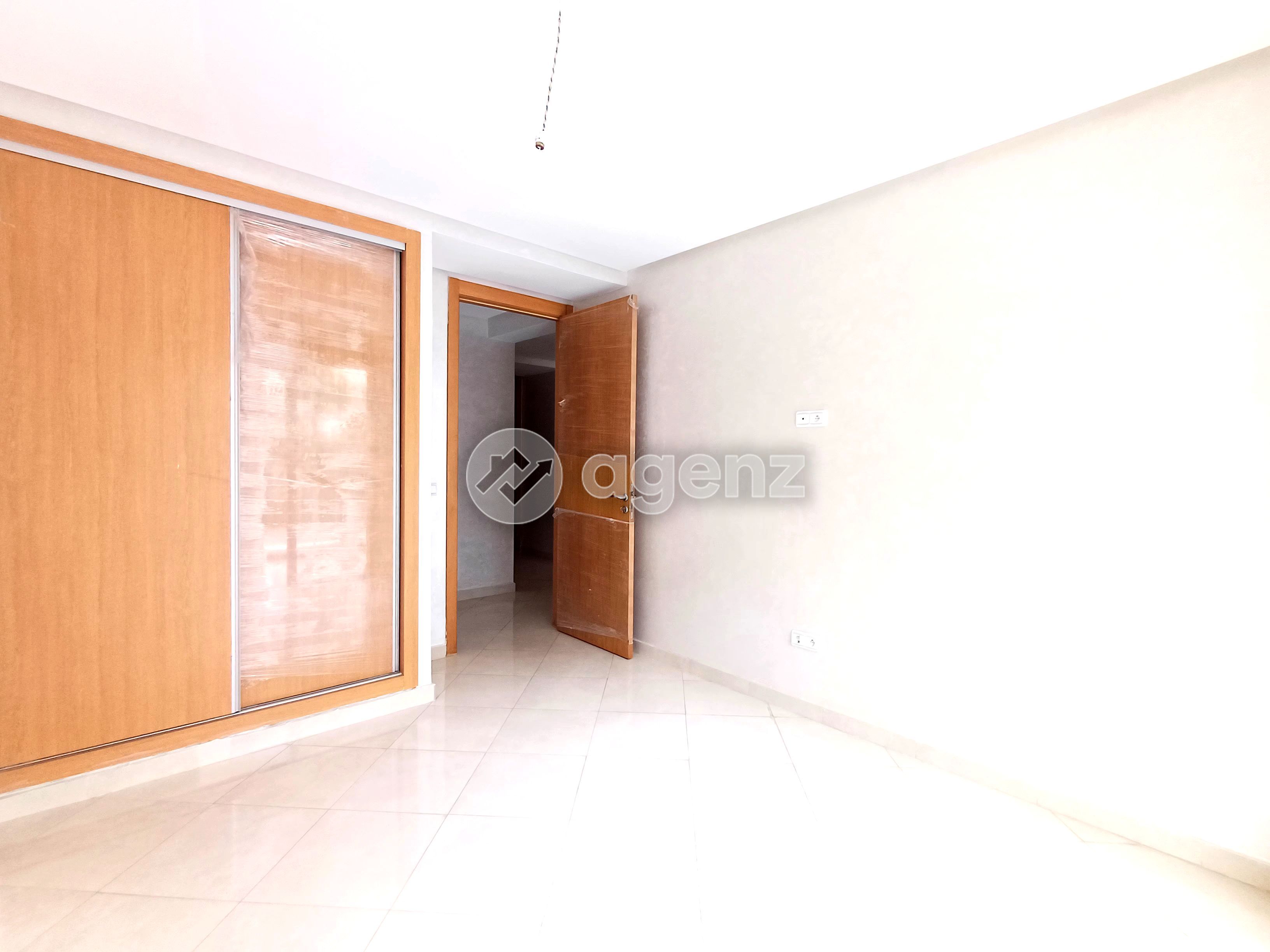 Luxueux Appartement de 2 chambres à vendre à Plage Mimosa 2 — 5