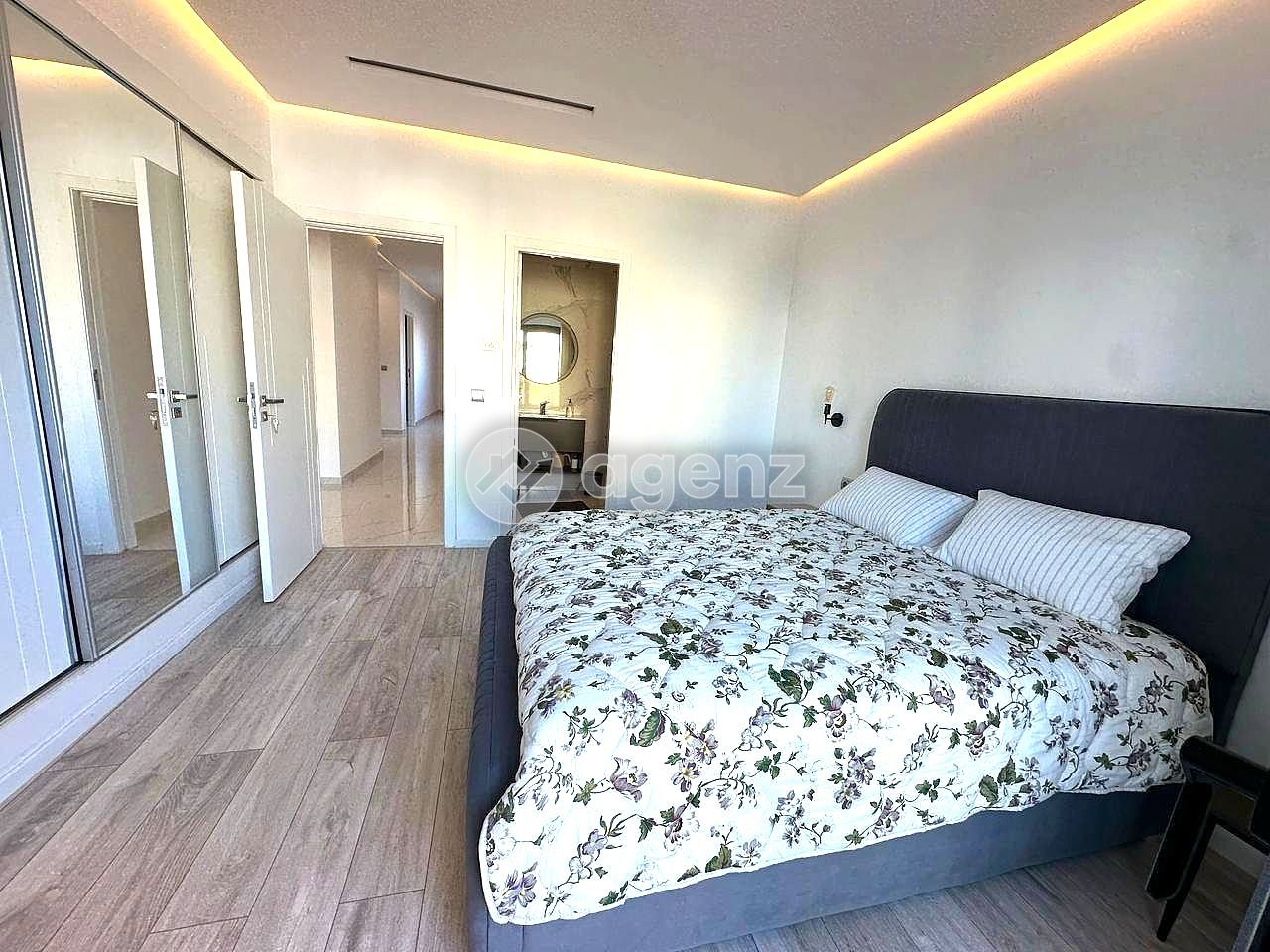 APPARTEMENT D'EXCEPTION FACE À LA MER — 2