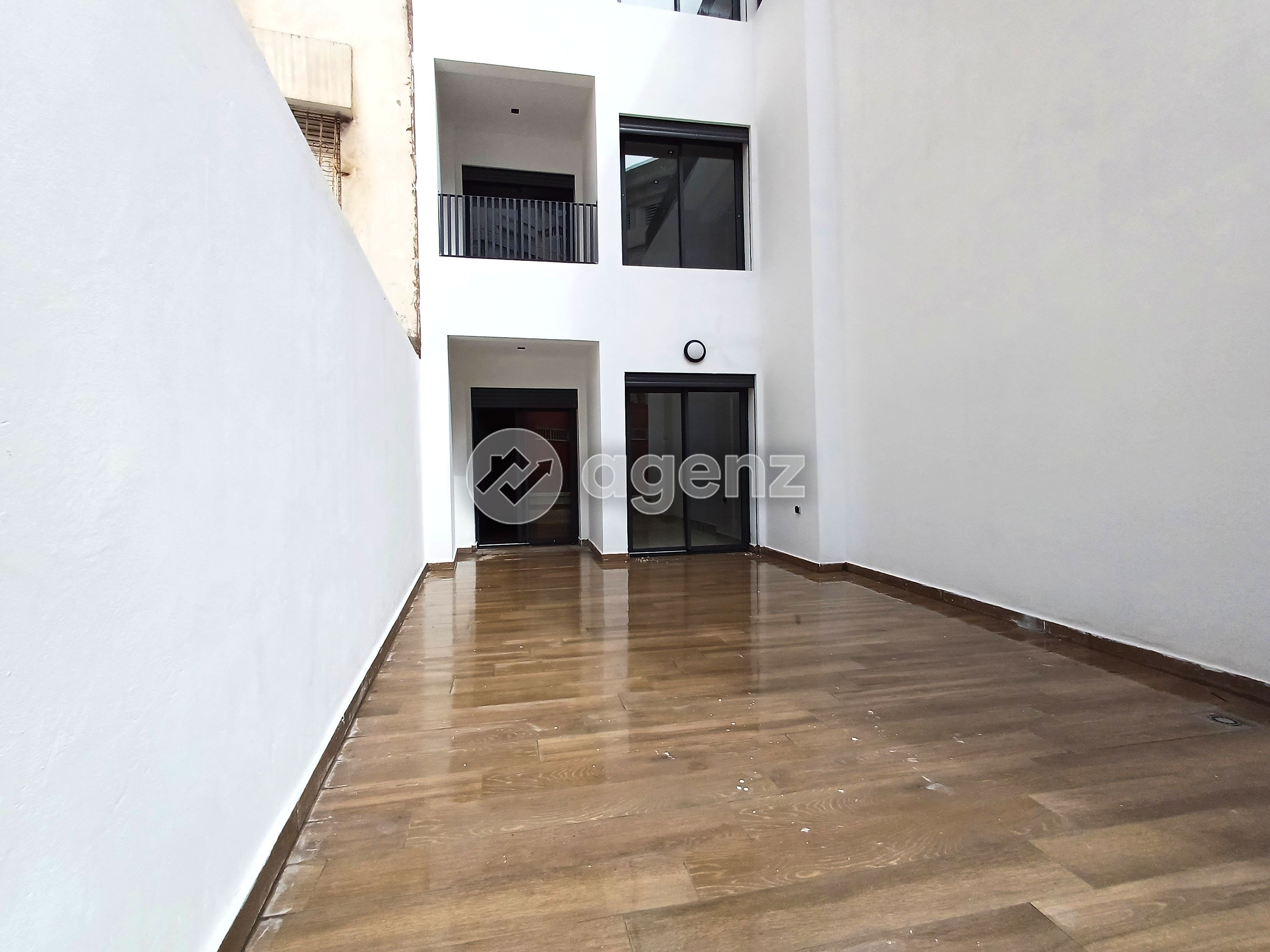 Appartement à vendre à 2 Mars — 4