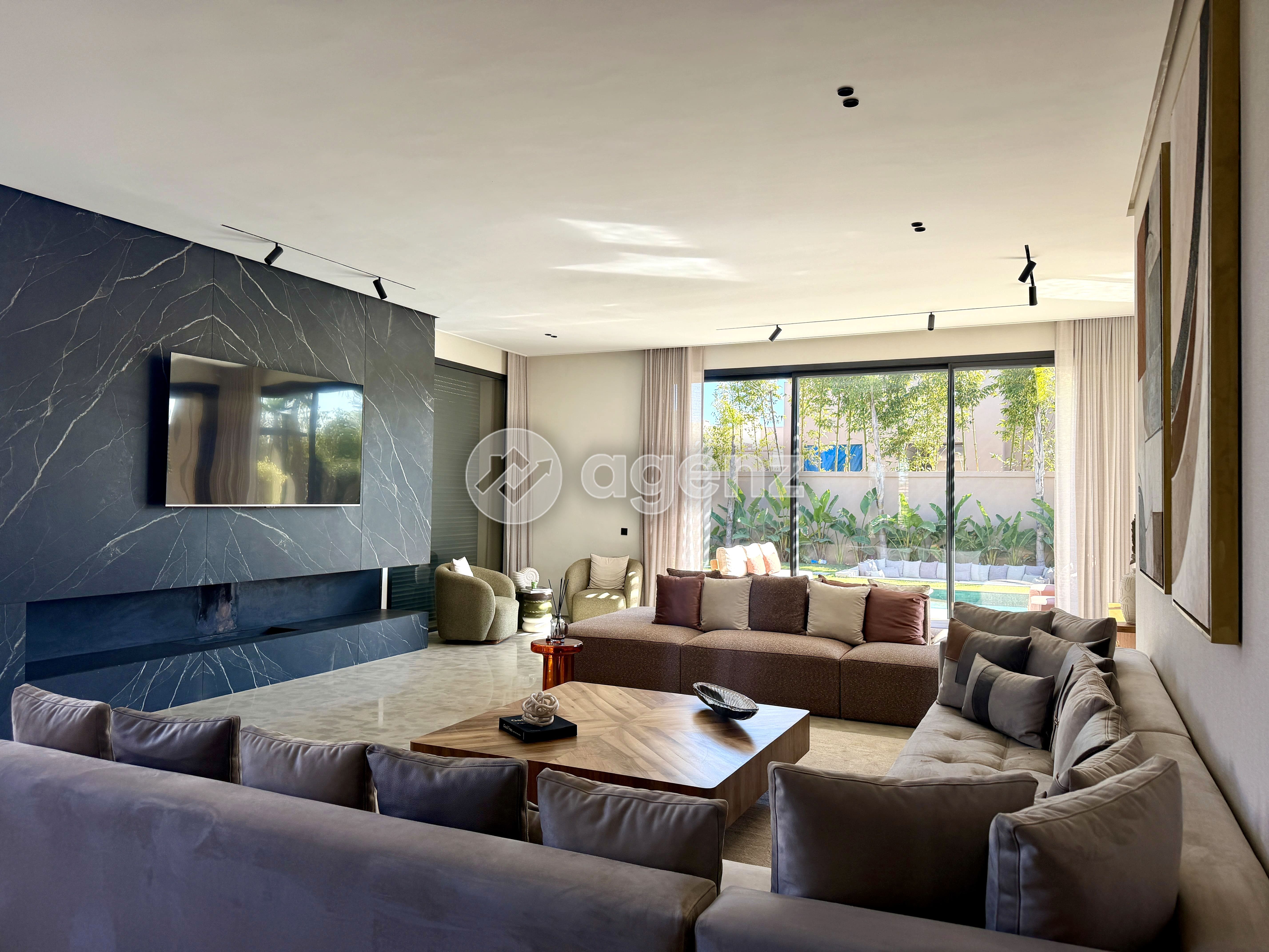 Villa de Luxe 4 Suites à Vendre – Route de l’Ourika
 — 4