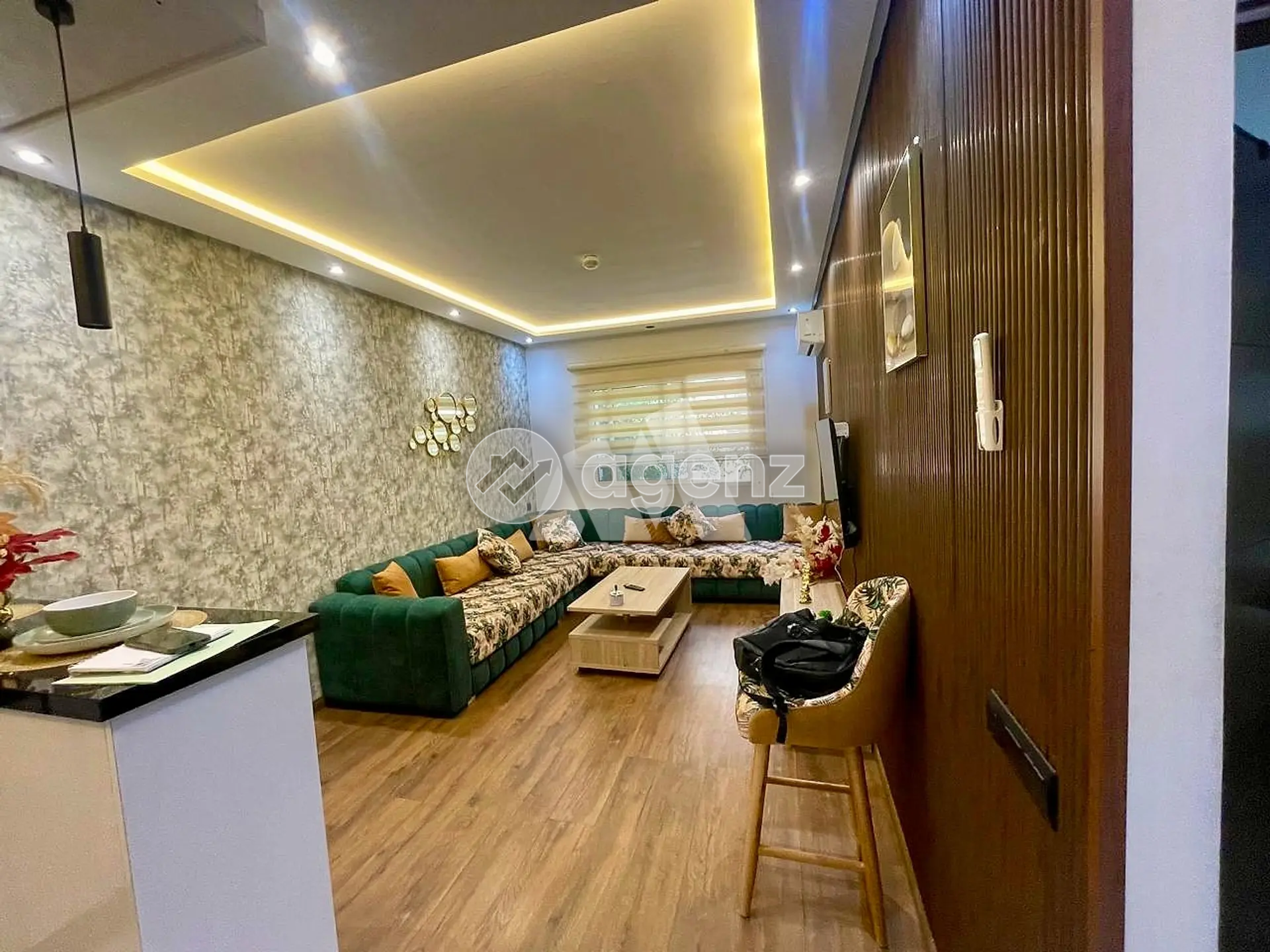 Appartement à vendre à Franceville — 2