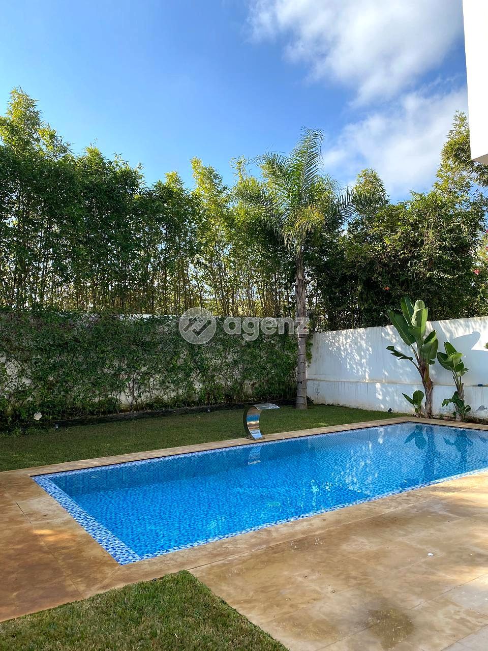 Magnifique villa a vendre sur CGI ville verte