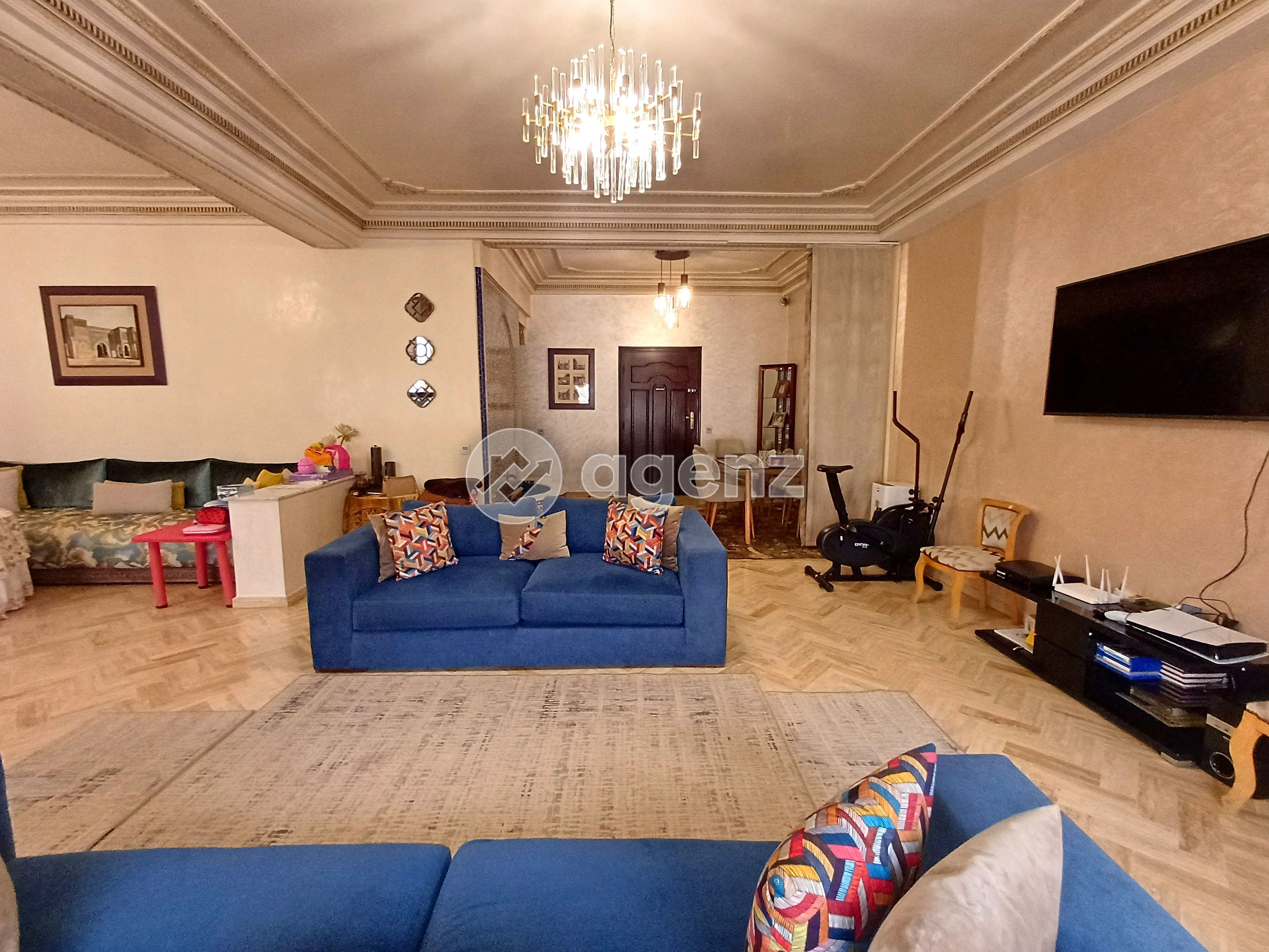 Superbe Appartement de 3 chambres à vendre à Californie — 3