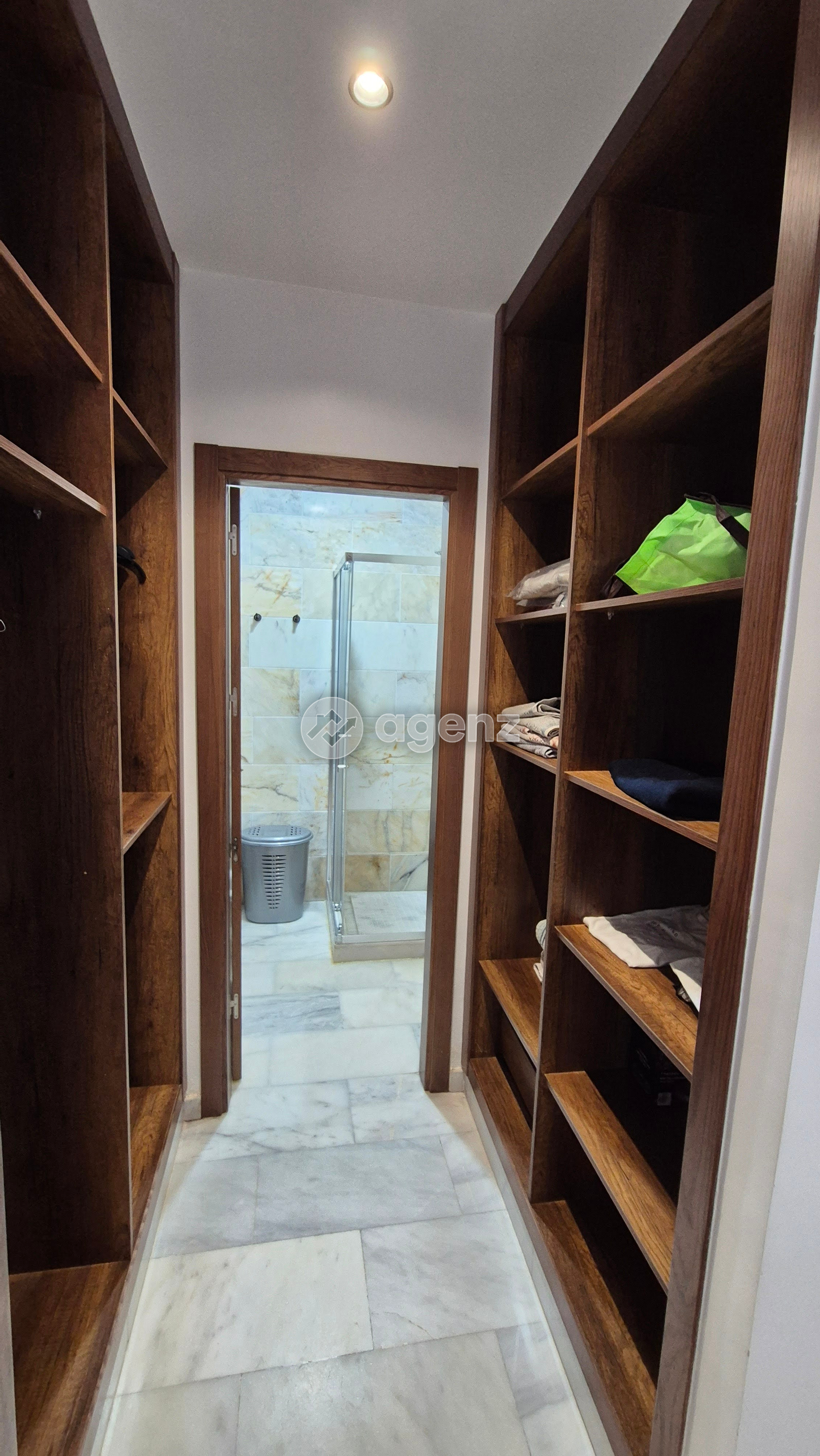 Appartement meublé - Emplacement calme — 5