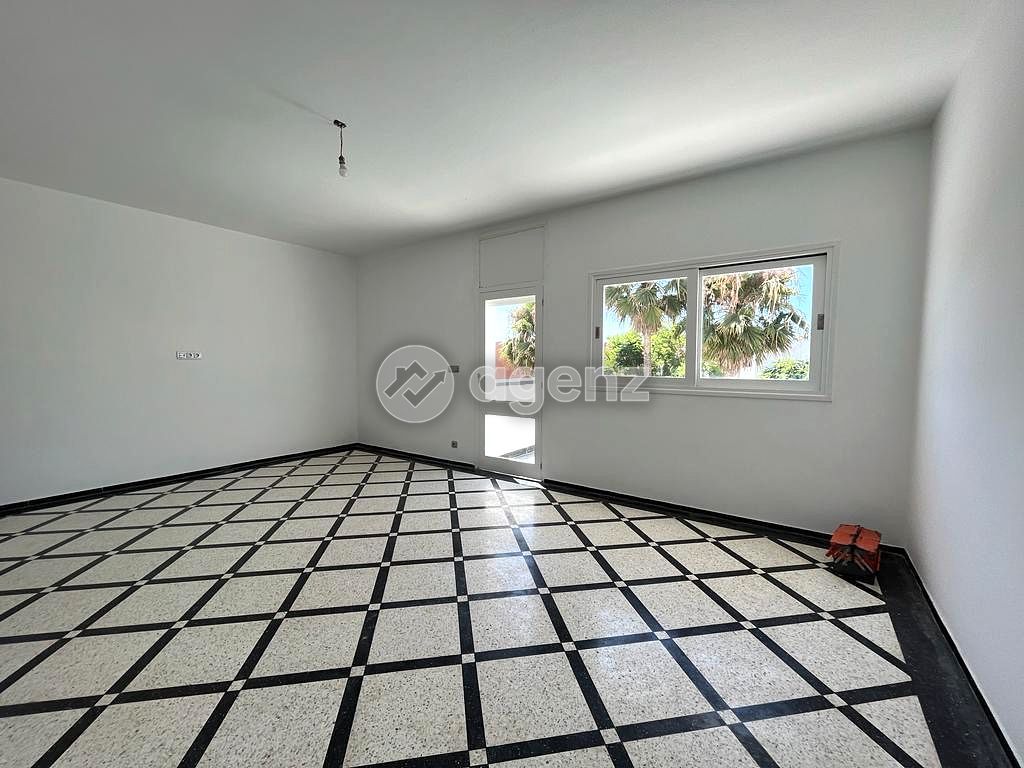 Charmant Villa de 6 chambres à louer à CIL — 2