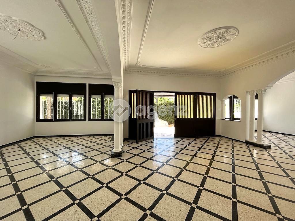 Charmant Villa de 6 chambres à louer à CIL