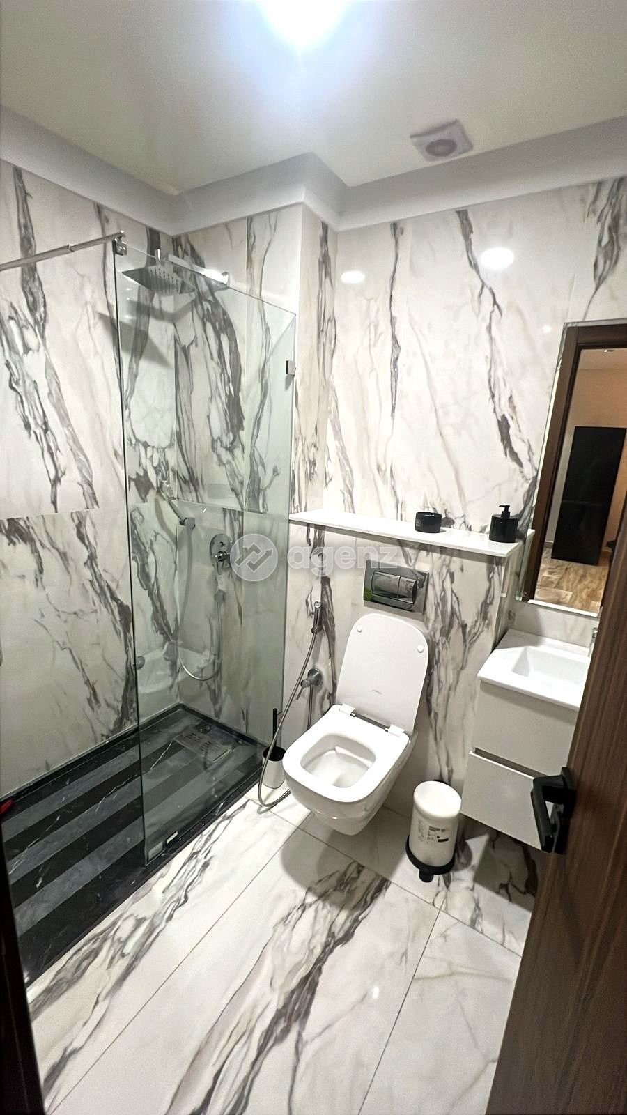 Appartement à louer à Belvédère — 5