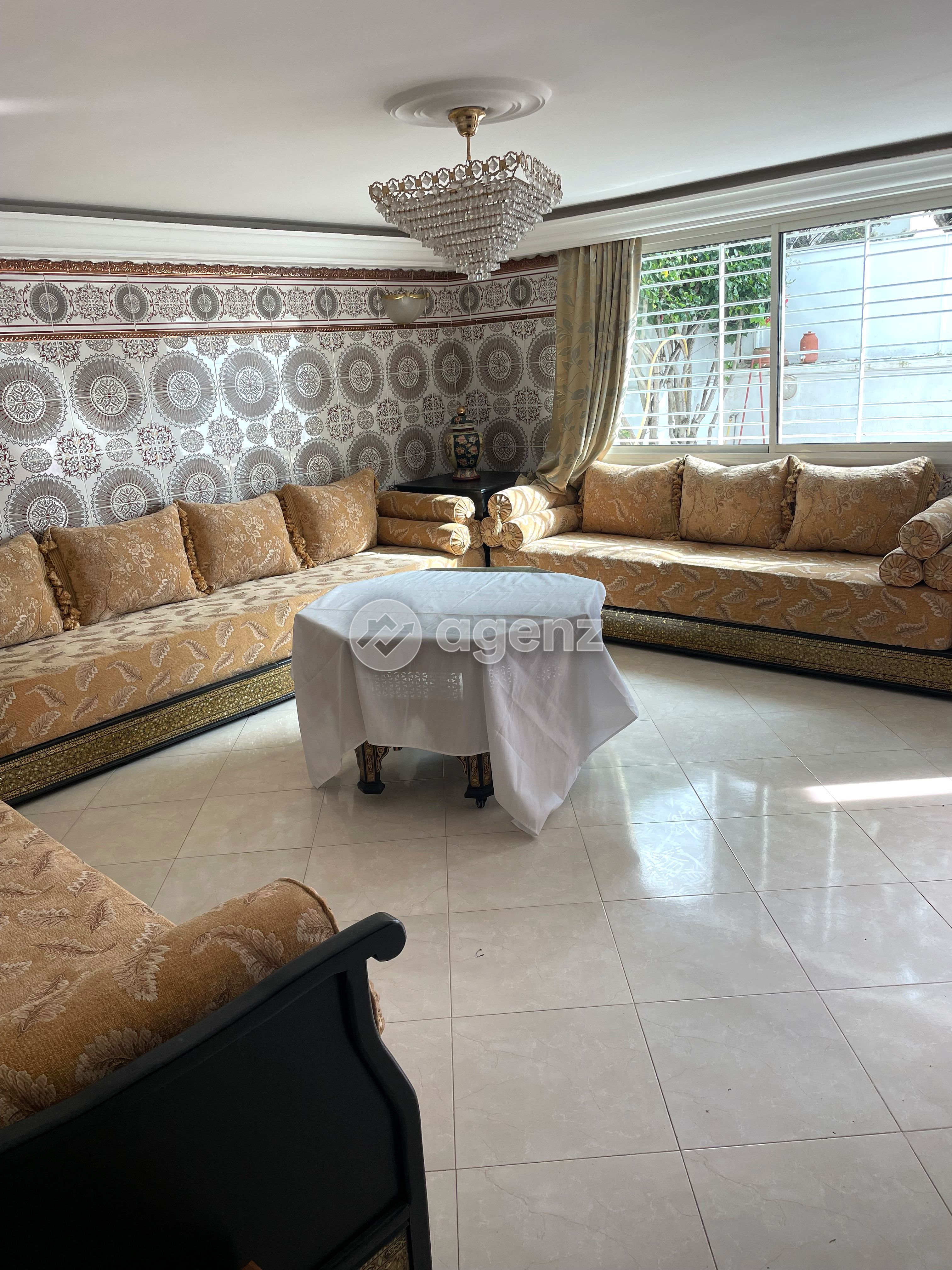 Superbe Villa de 2 chambres à louer à Agdal — 2