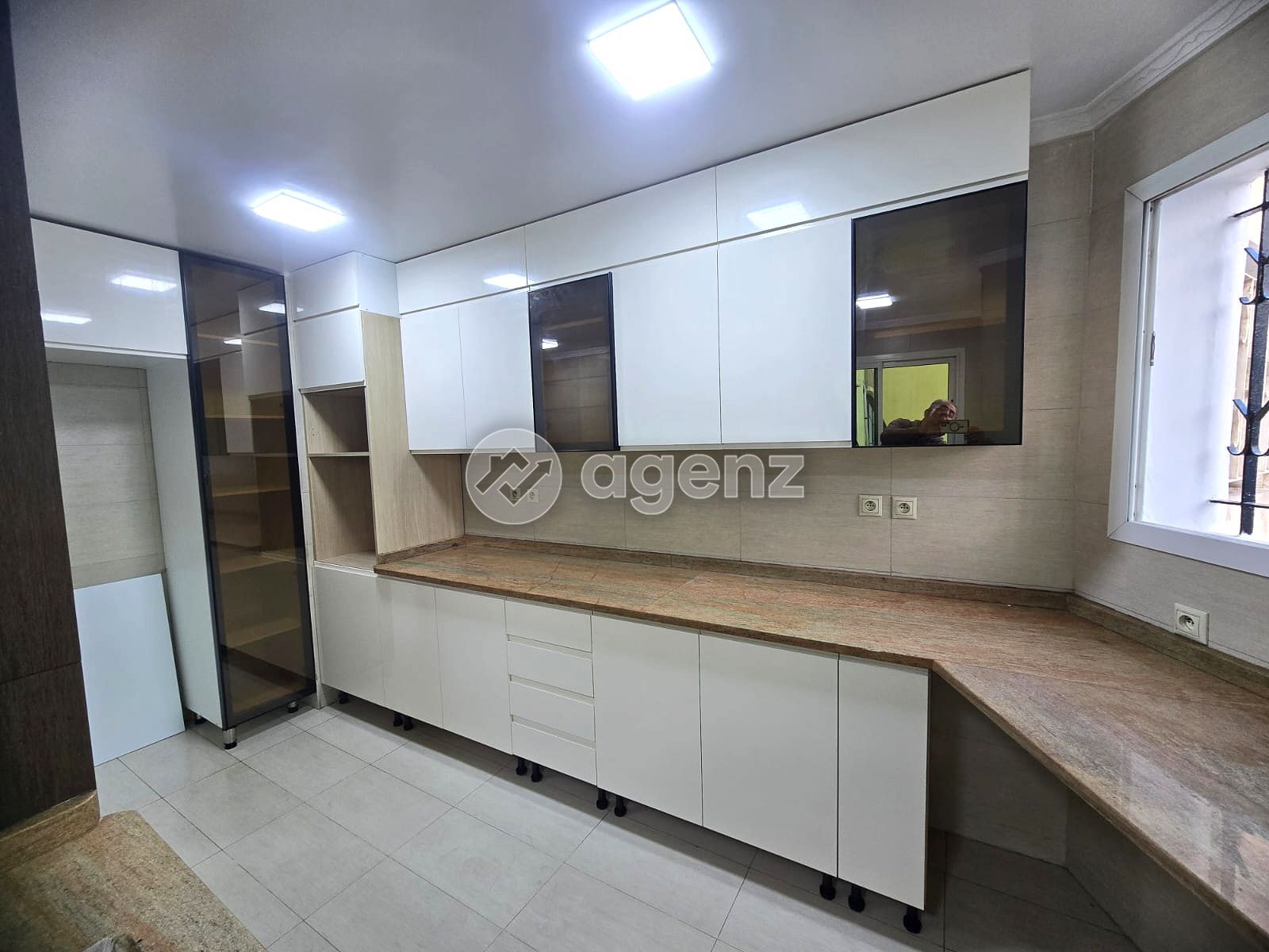 Appartement spacieux - Finitions soignées — 2