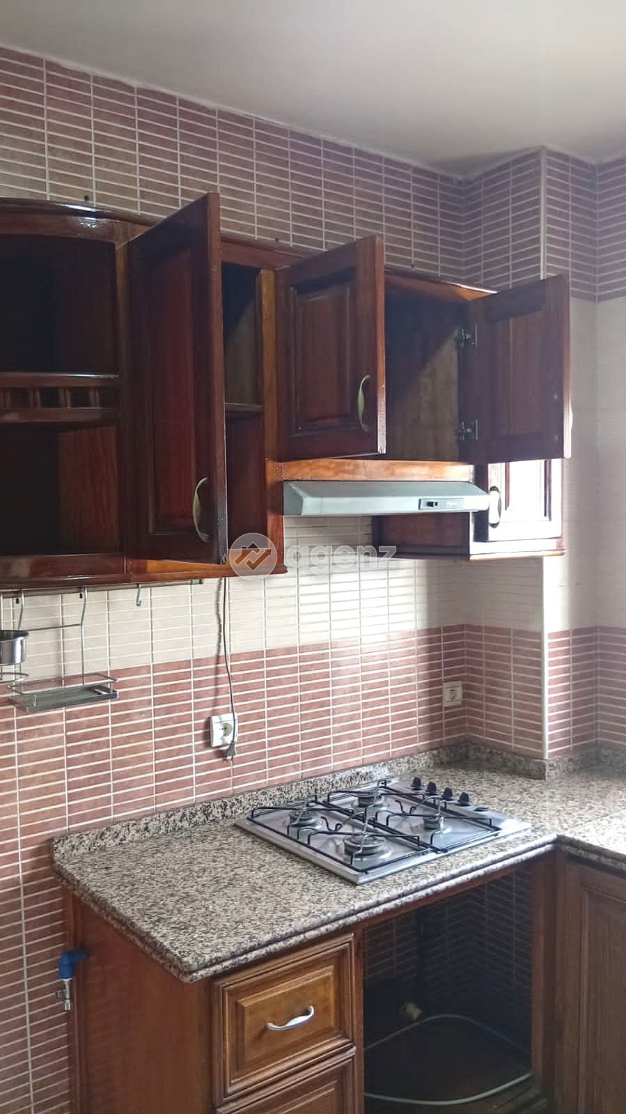 Charmant Appartement de 2 chambres à louer à Beausite — 2