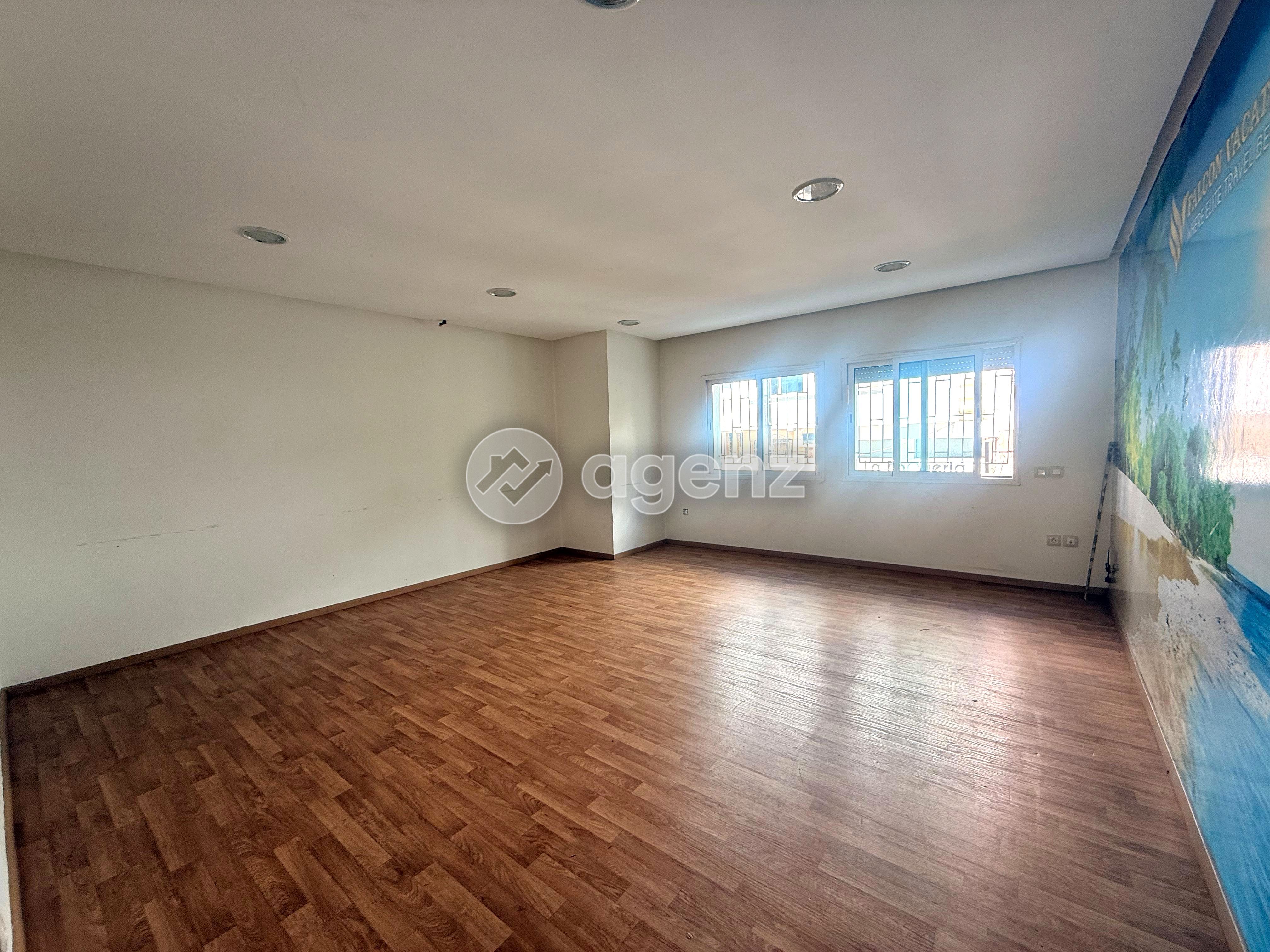 Bureau de 199 m² à Bir Anzarane - Casablanca — 3