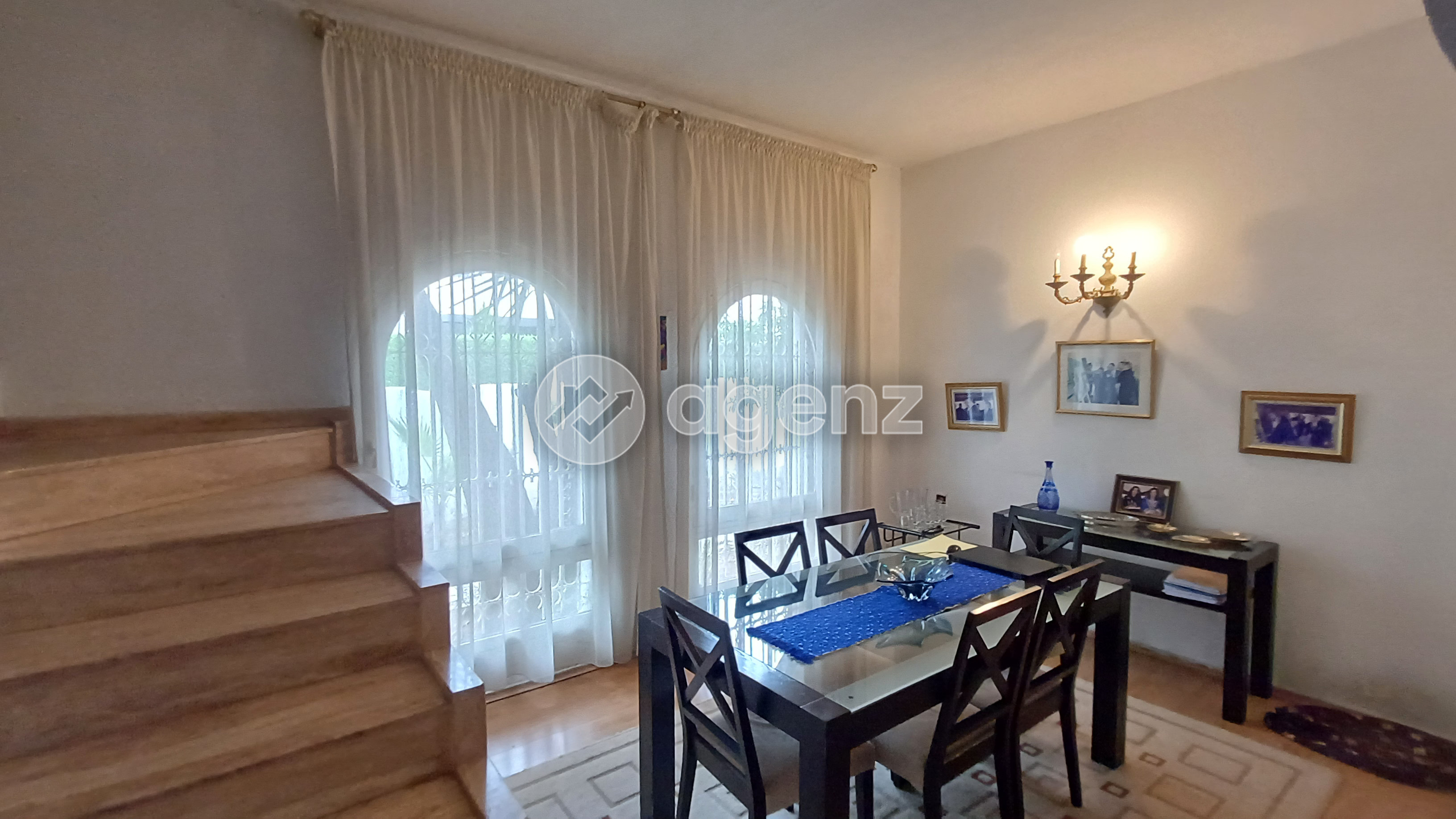 Villa avec piscine, espace et confort — 4