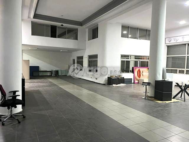 à saisir : 440m² grand local commercial plein blvd mohamed 6