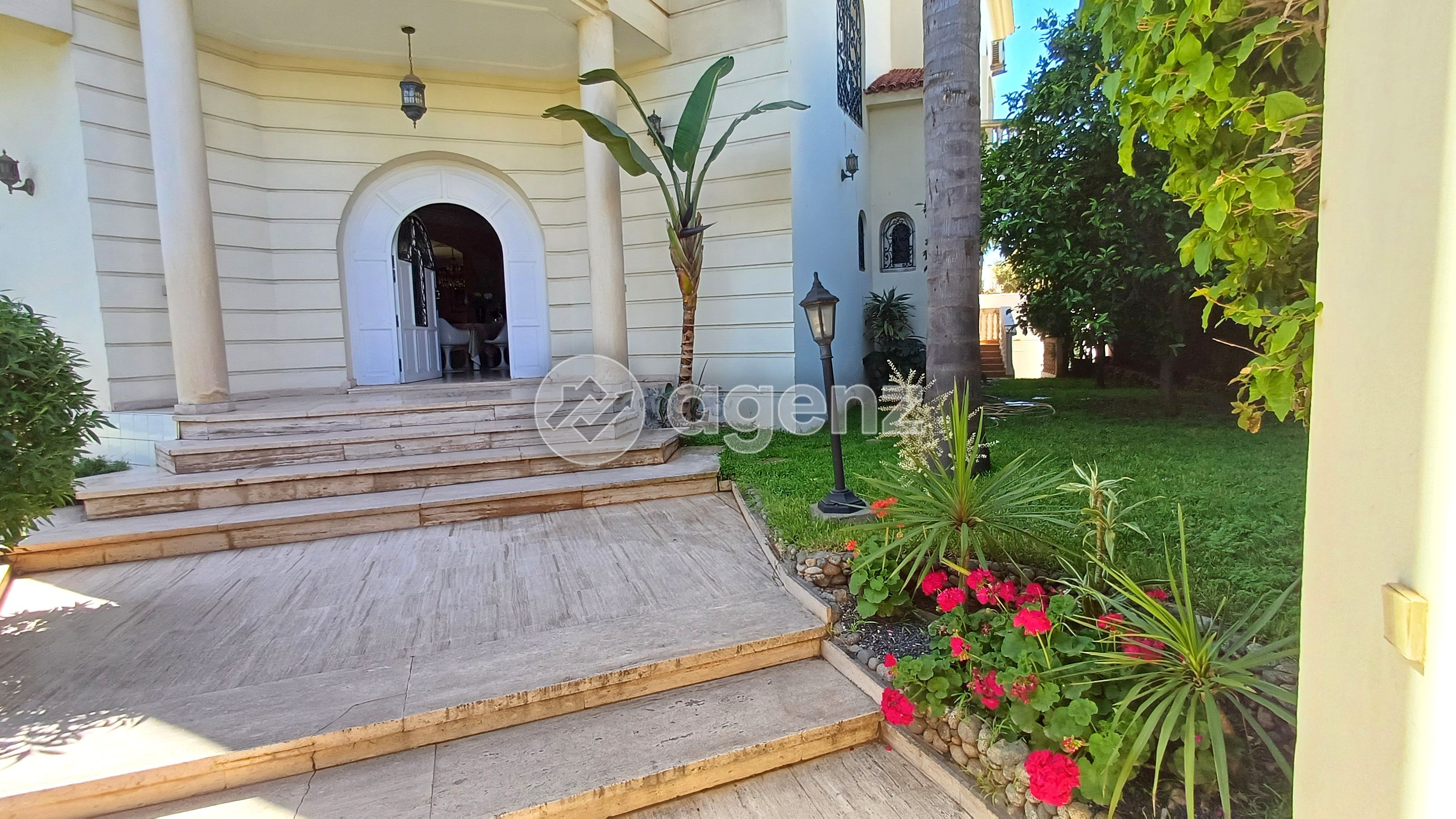 Villa de 714 m² à Sidi Maarouf - Casablanca