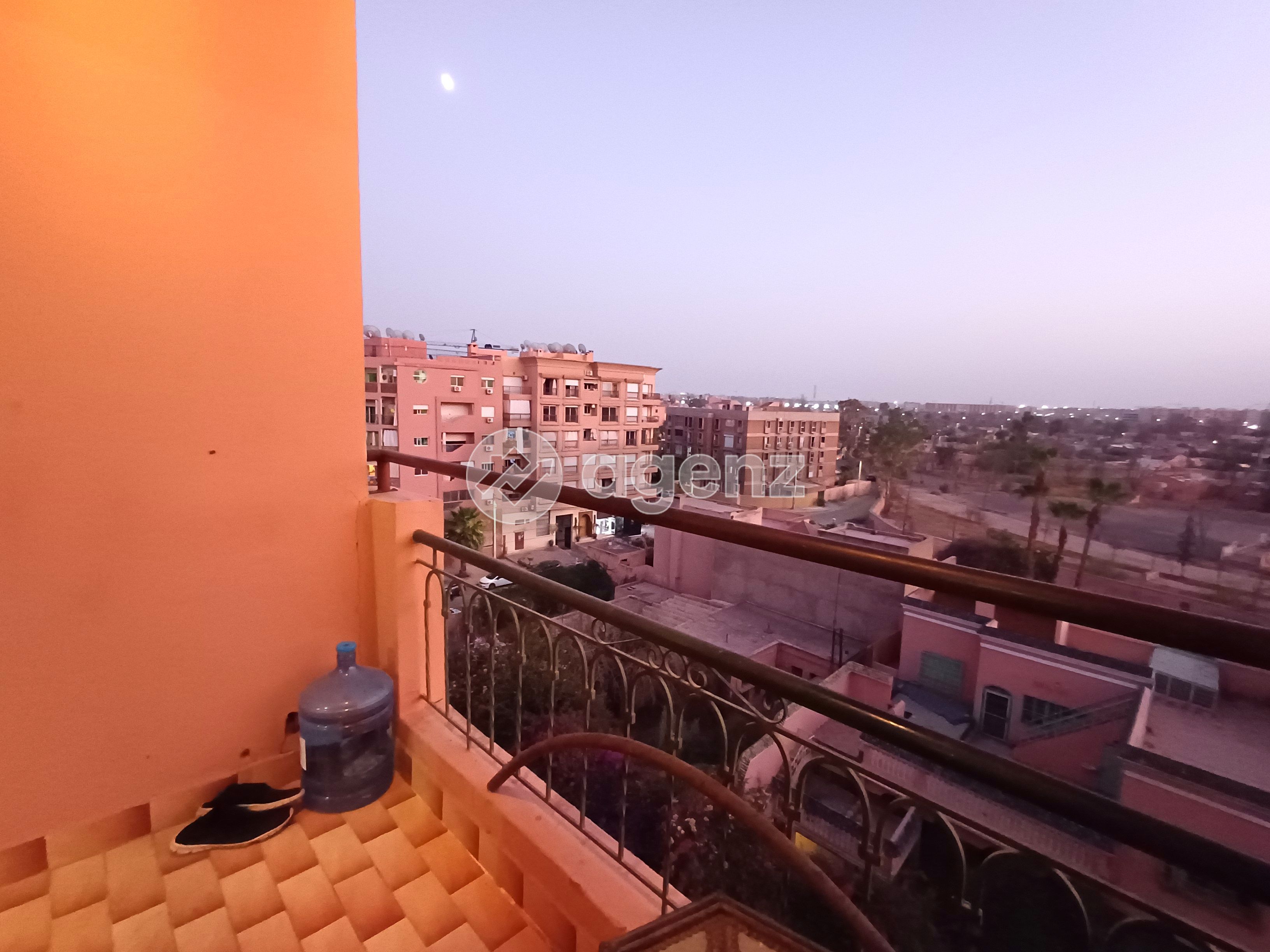 Appartement à vendre à Camp Al Ghoul — 4
