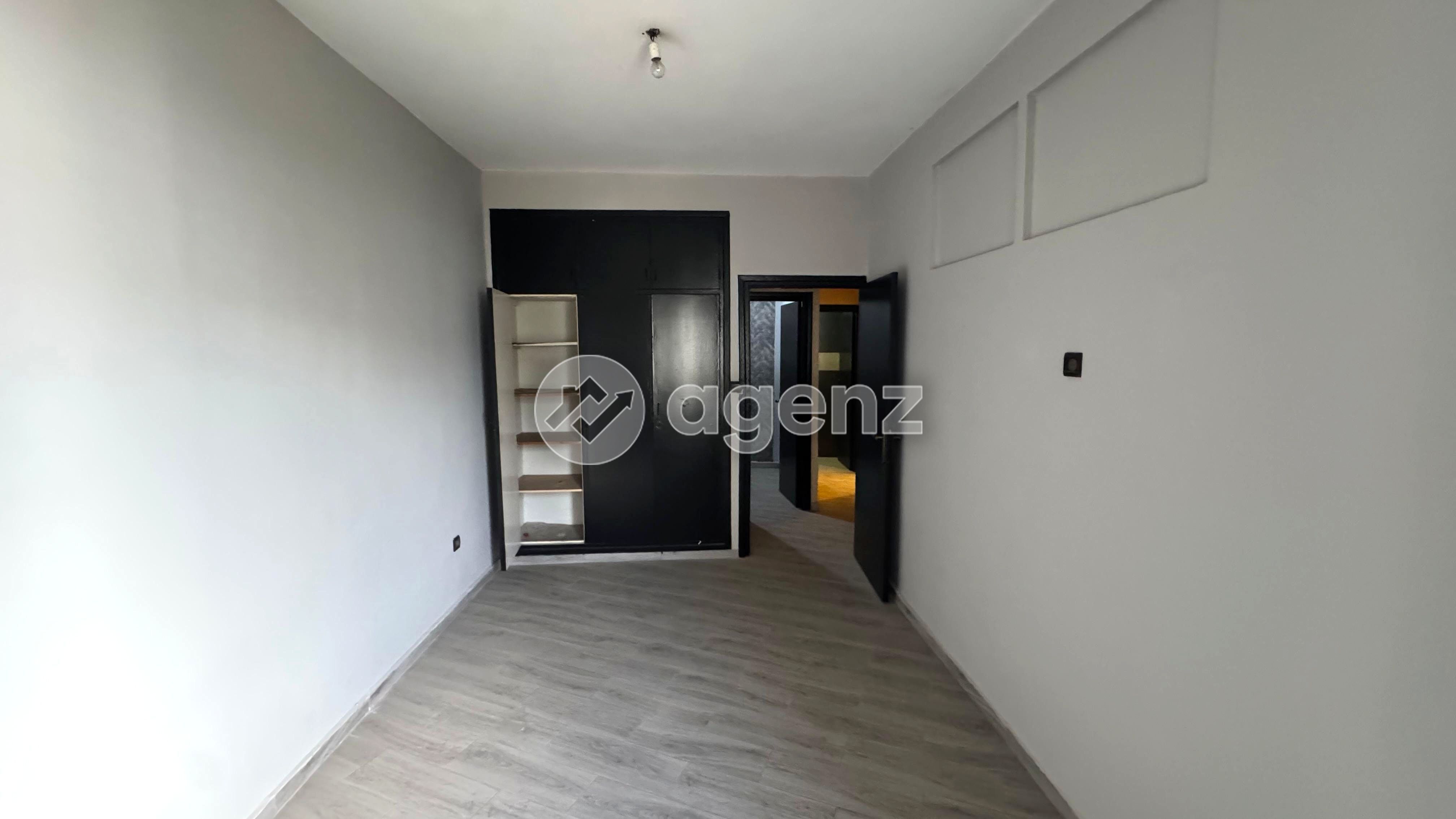 Appartement de 140 m² à Mers Sultan - Casablanca — 3