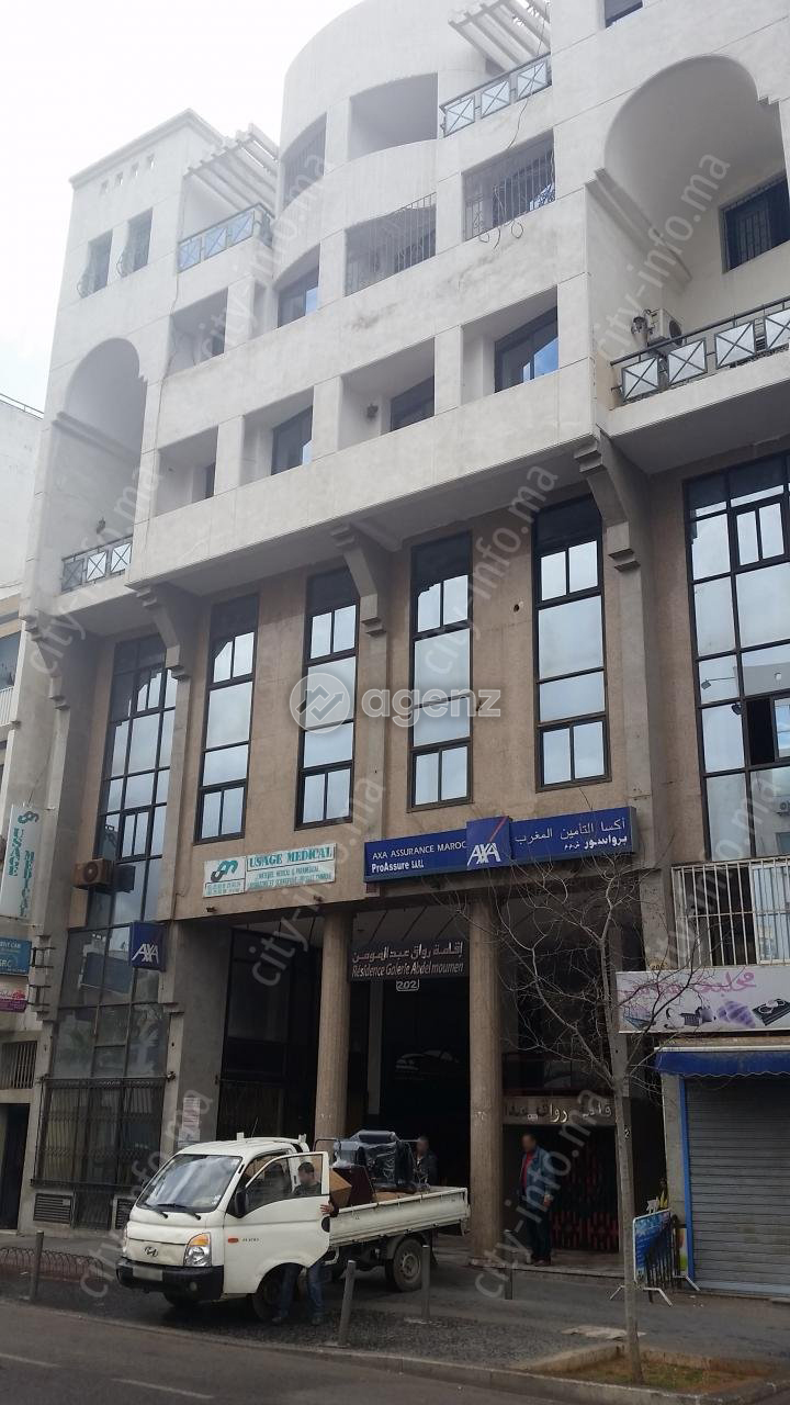 Boutique avec mezzanine à vendre – Galerie Abdelmoumen – Boulevard Abdelmoumen