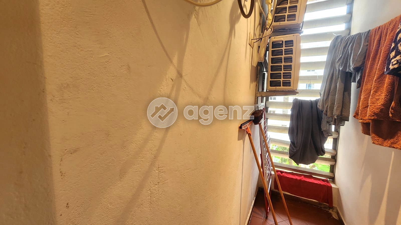 PROFITEZ D’UN INTÉRIEUR MODERNE ET ÉLÉGANT — 5
